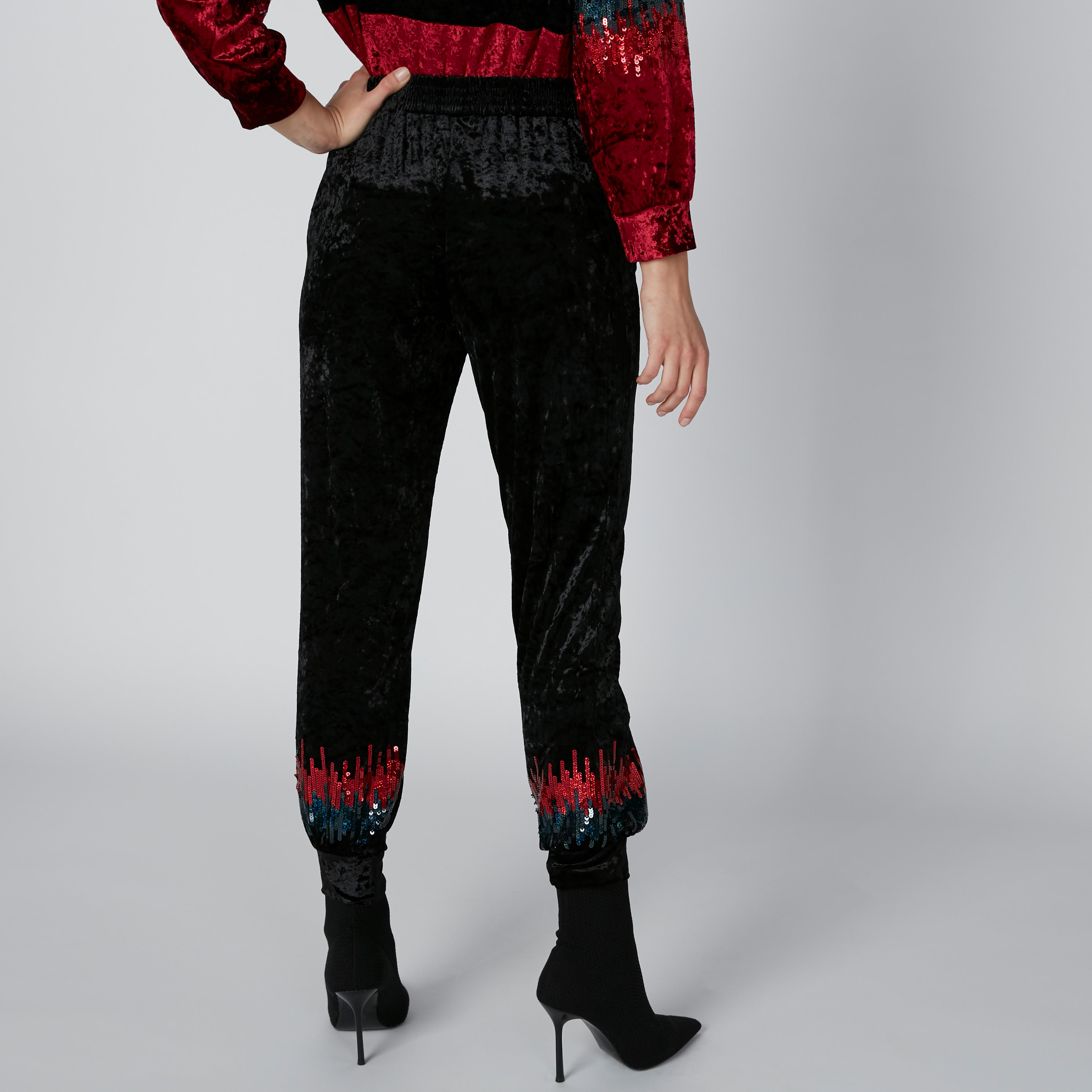 بنطال رياضي بأساور وتفاصيل ترتر وجيوب-women-clothing-bottoms-joggers-image-3