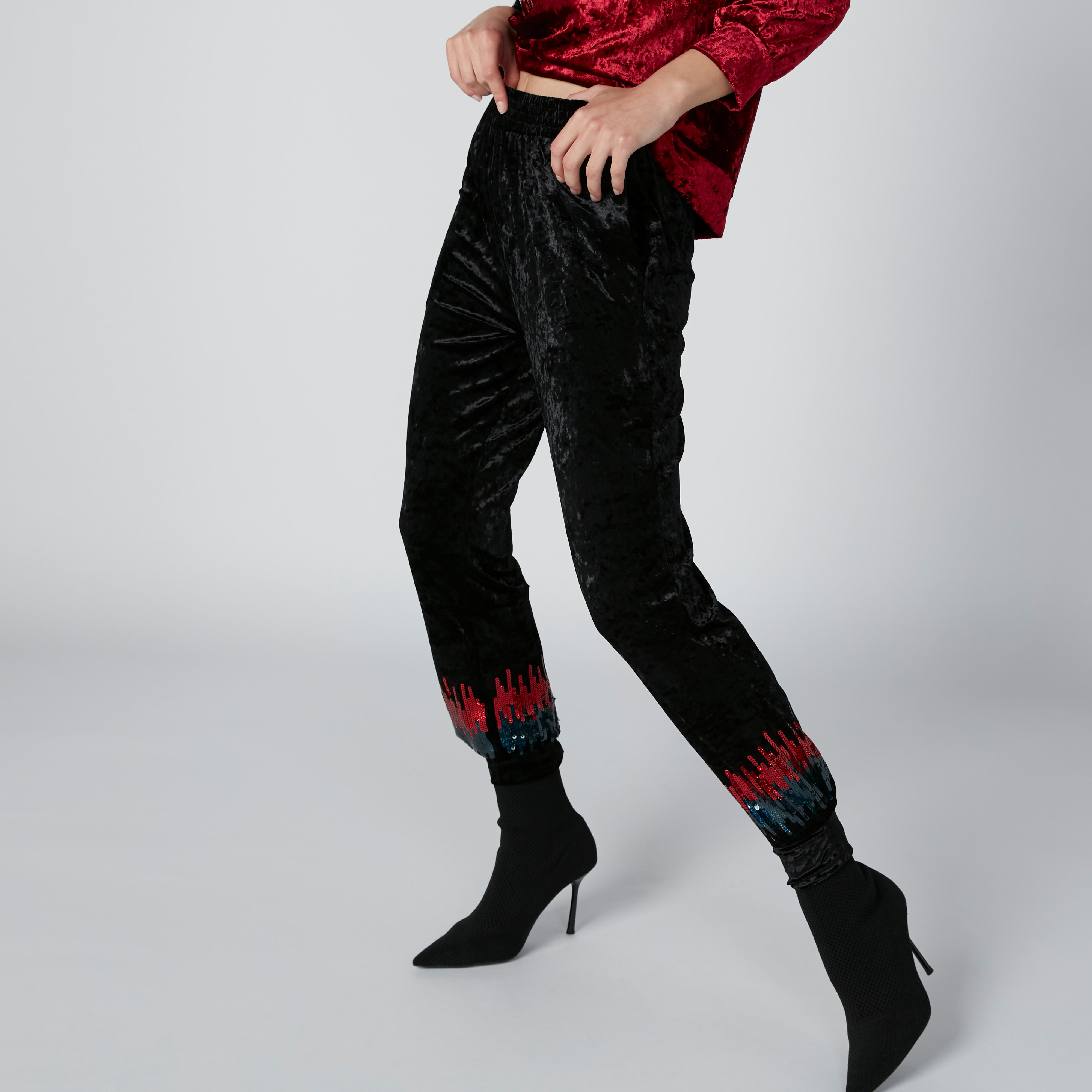 بنطال رياضي بأساور وتفاصيل ترتر وجيوب-women-clothing-bottoms-joggers-image-4
