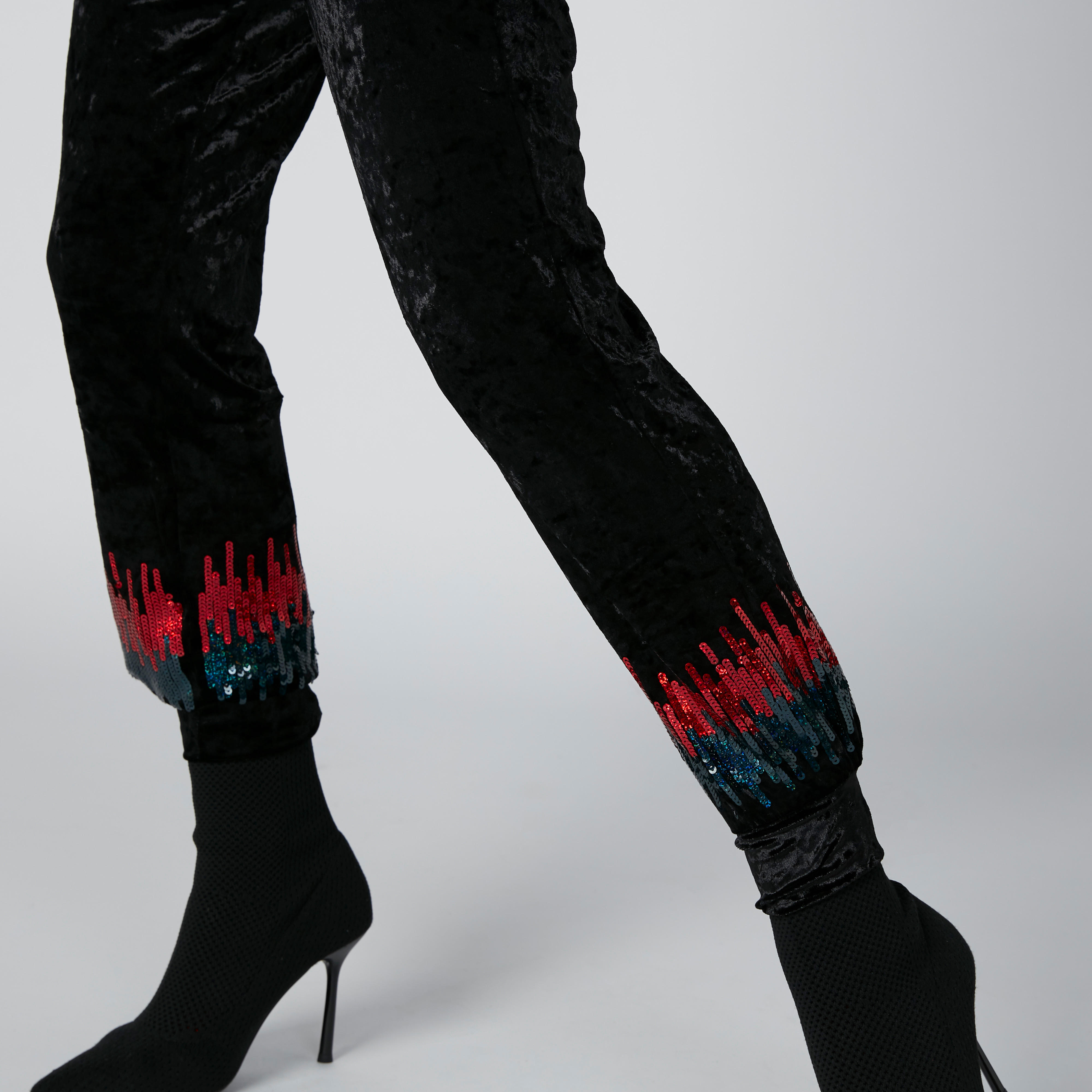 بنطال رياضي بأساور وتفاصيل ترتر وجيوب-women-clothing-bottoms-joggers-image-5