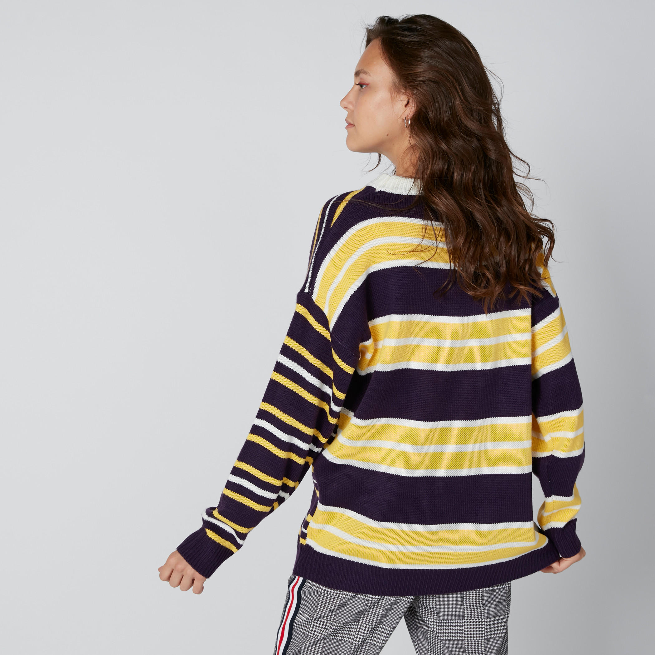 سويتر مقلّم بياقة مستديرة وأكمام طويلة-women-clothing-cardigansandjumpers-jumpers-image-2