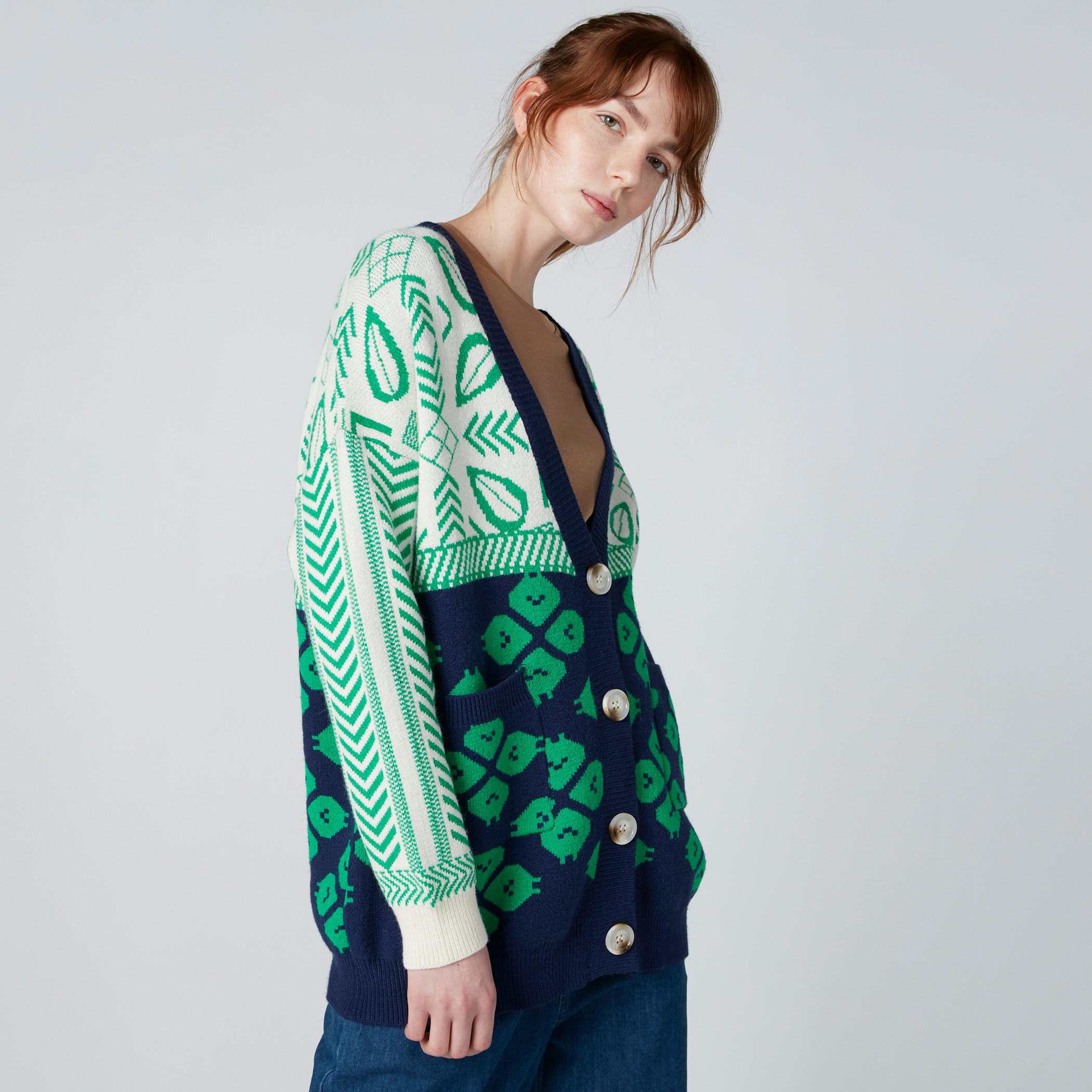 سويتر بياقة V وأكتاف منسدلة وزر إغلاق وطبعات-women-clothing-cardigansandjumpers-jumpers-image-4