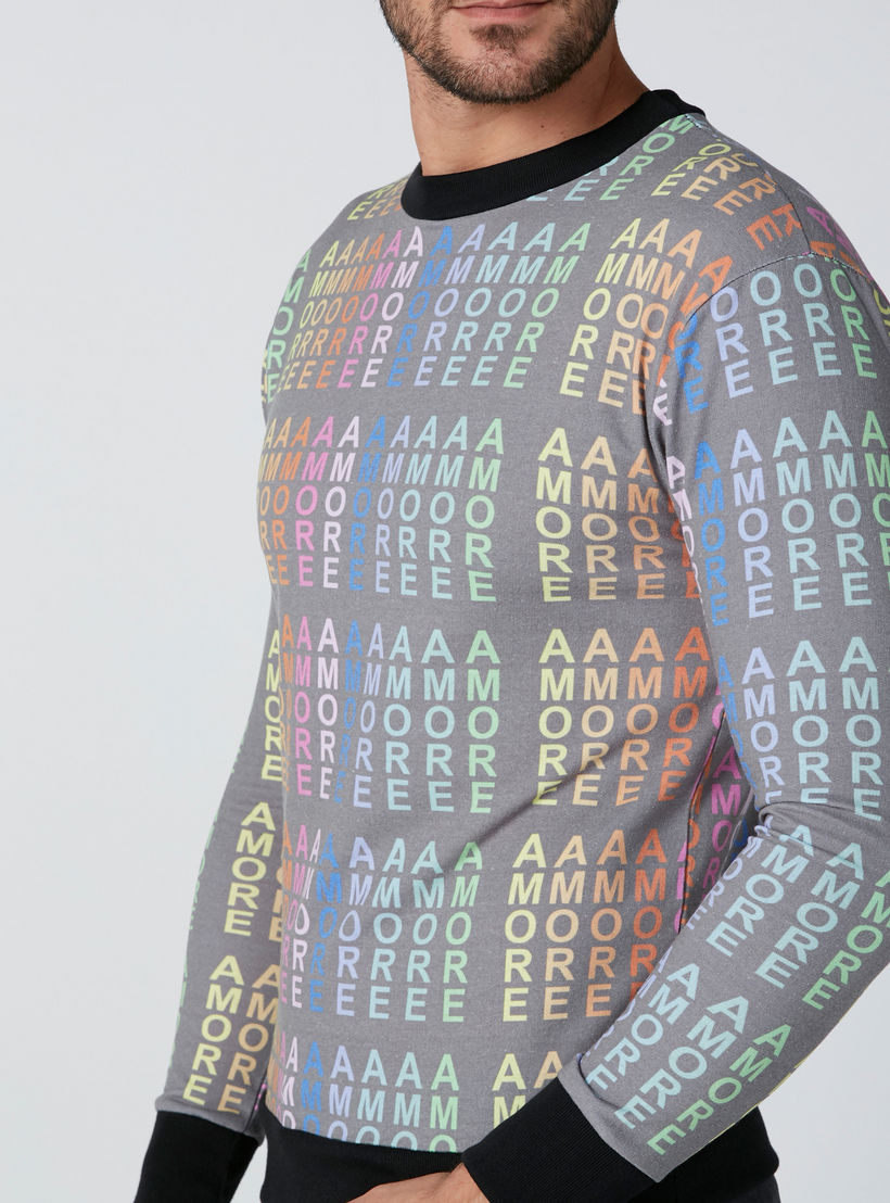 سويت شيرت بياقة مستديرة وأكمام طويلة وطبعات-men-winterwear-hoodiesandsweatshirts-image-4