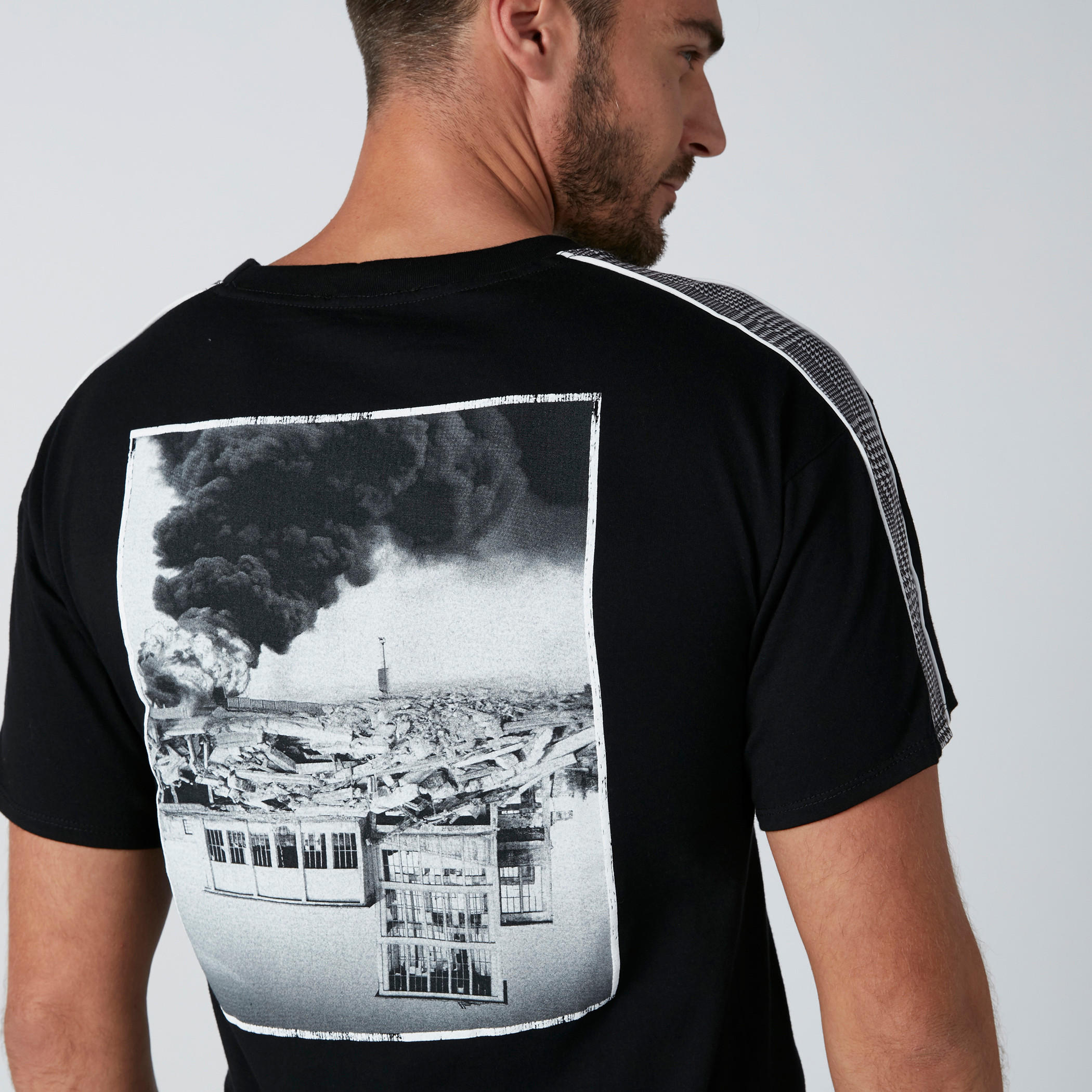Printed Back Round Neck T-Shirt with Short Sleeves-men-clothing-tshirtsandpolos-tshirts-image-5