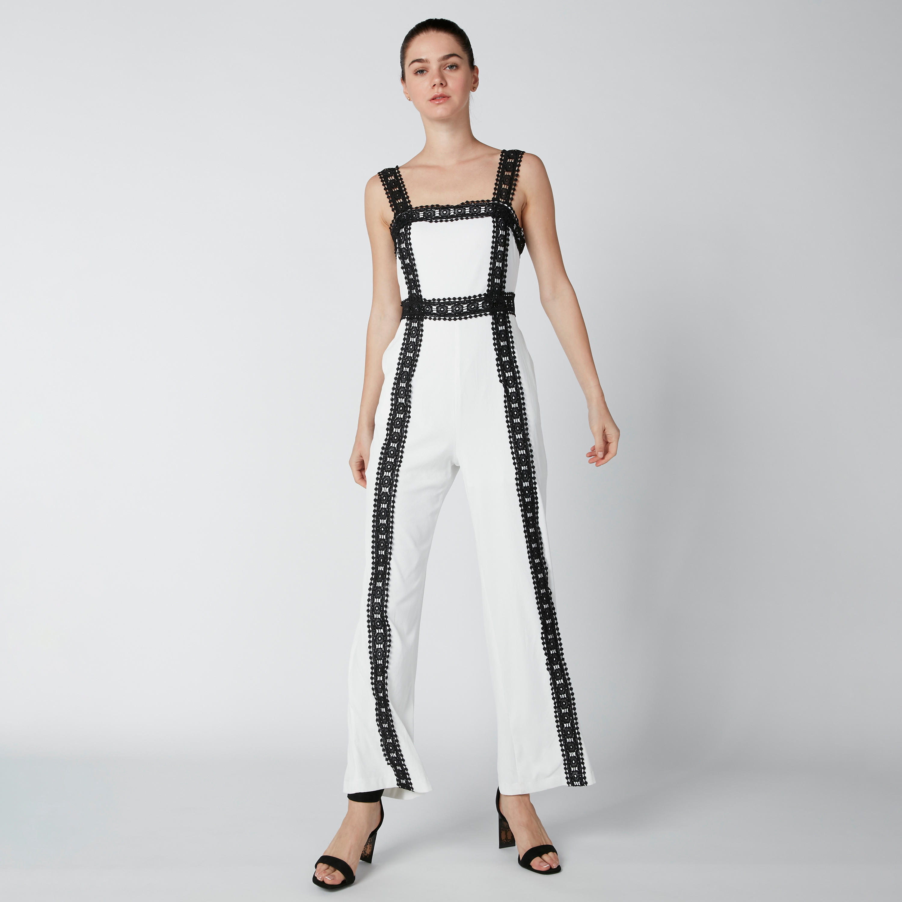 أفرول طويل دون أكمام بتفاصيل دانتيل-women-clothing-jumpsuits-image-5