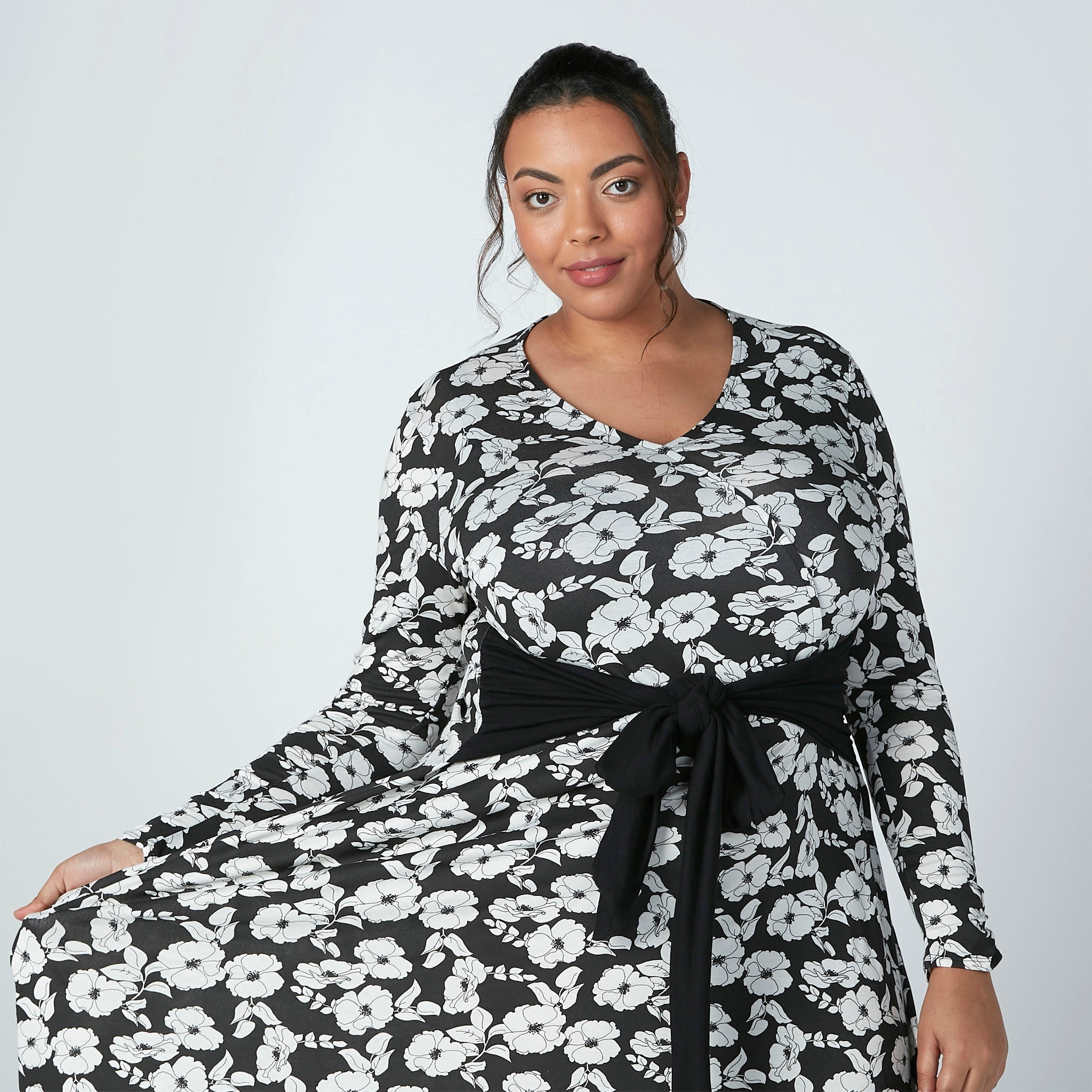 Floral Midi Dress with V-neck and Long Sleeves-women-clothing-dresses-image-2