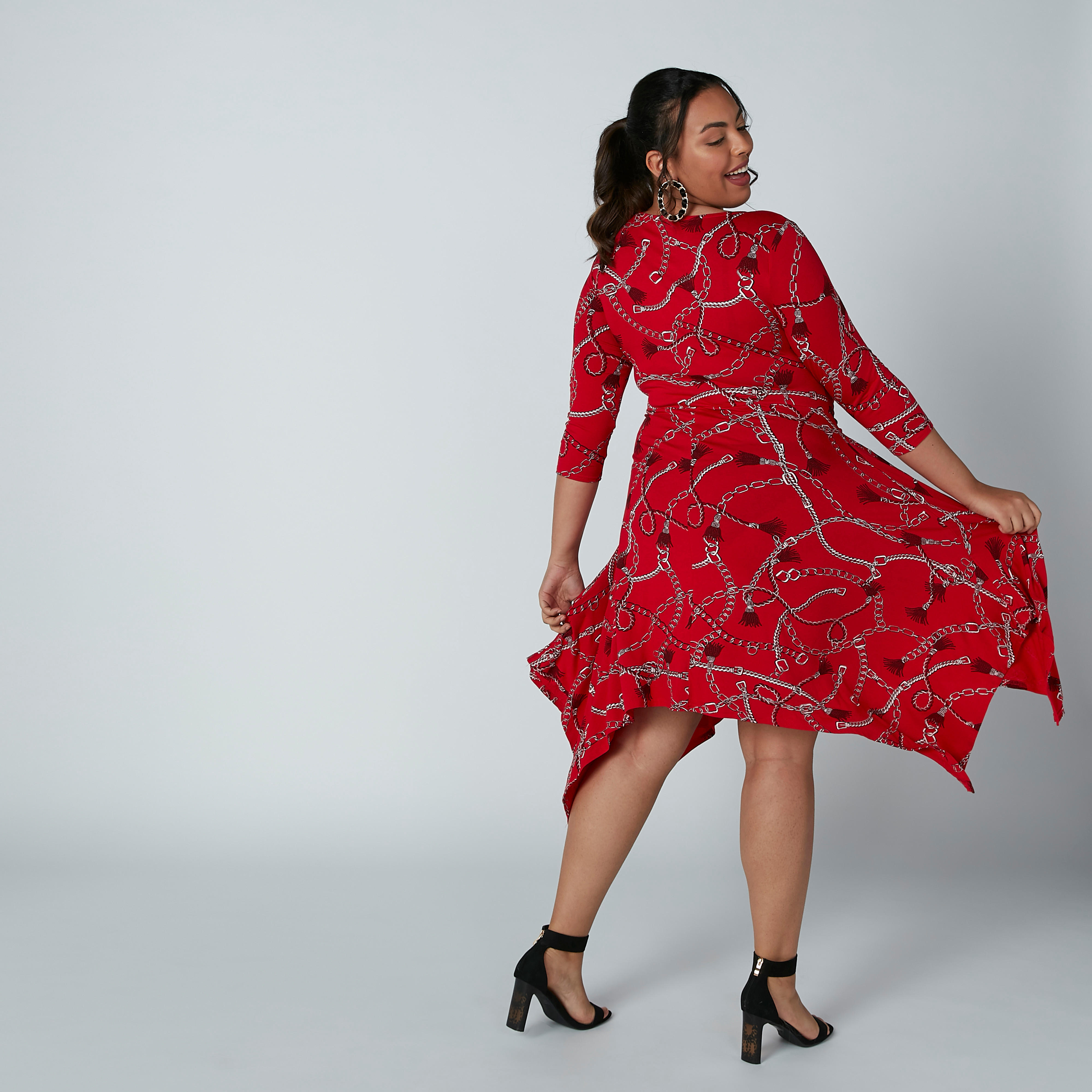 فستان متوسط الطول بأكمام 3/4 وحواف غير مستوية وطبعات-women-clothing-dresses-image-3