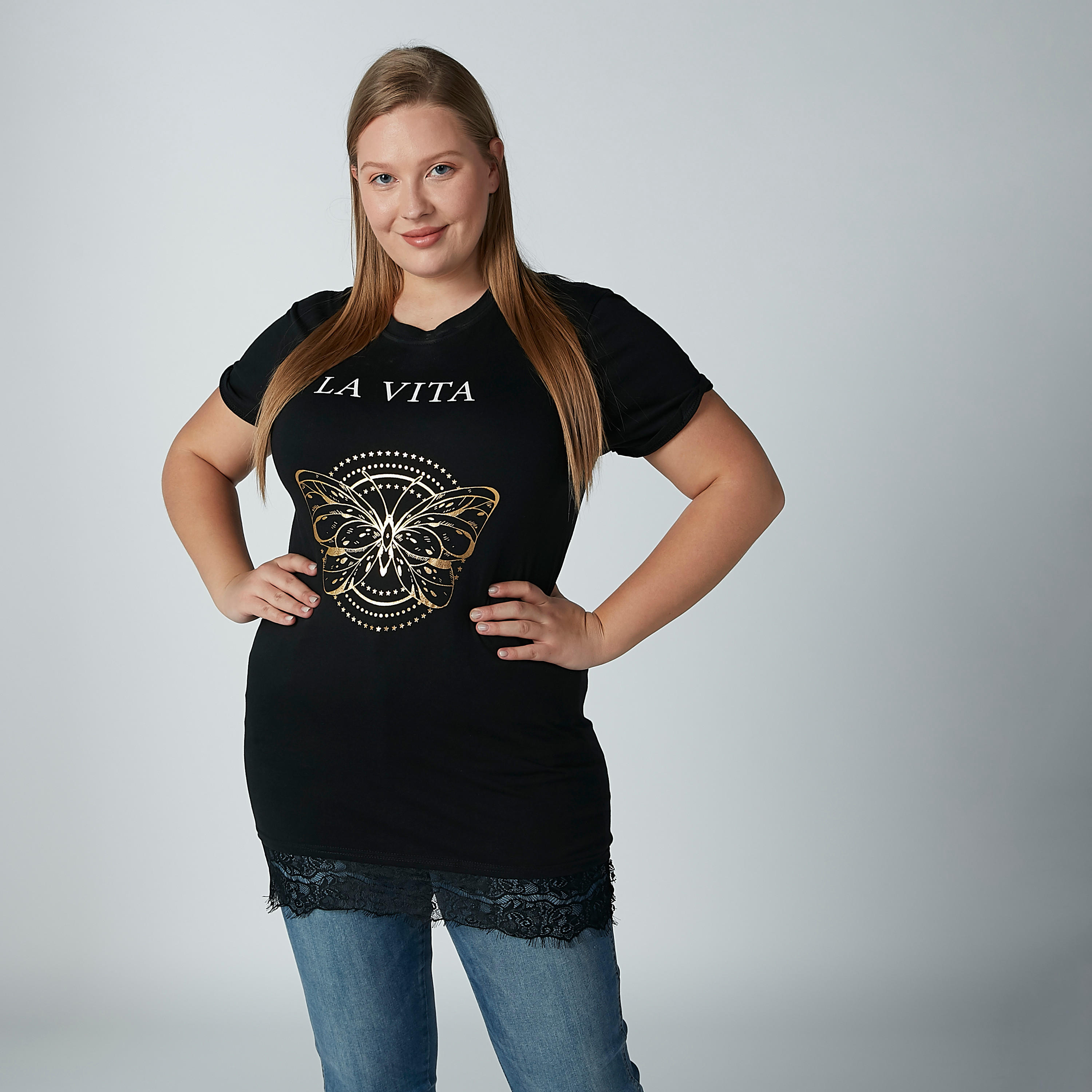 بلوزة طويلة بأكمام قصيرة وتفاصيل دانتيل-women-clothing-tshirts-image-1