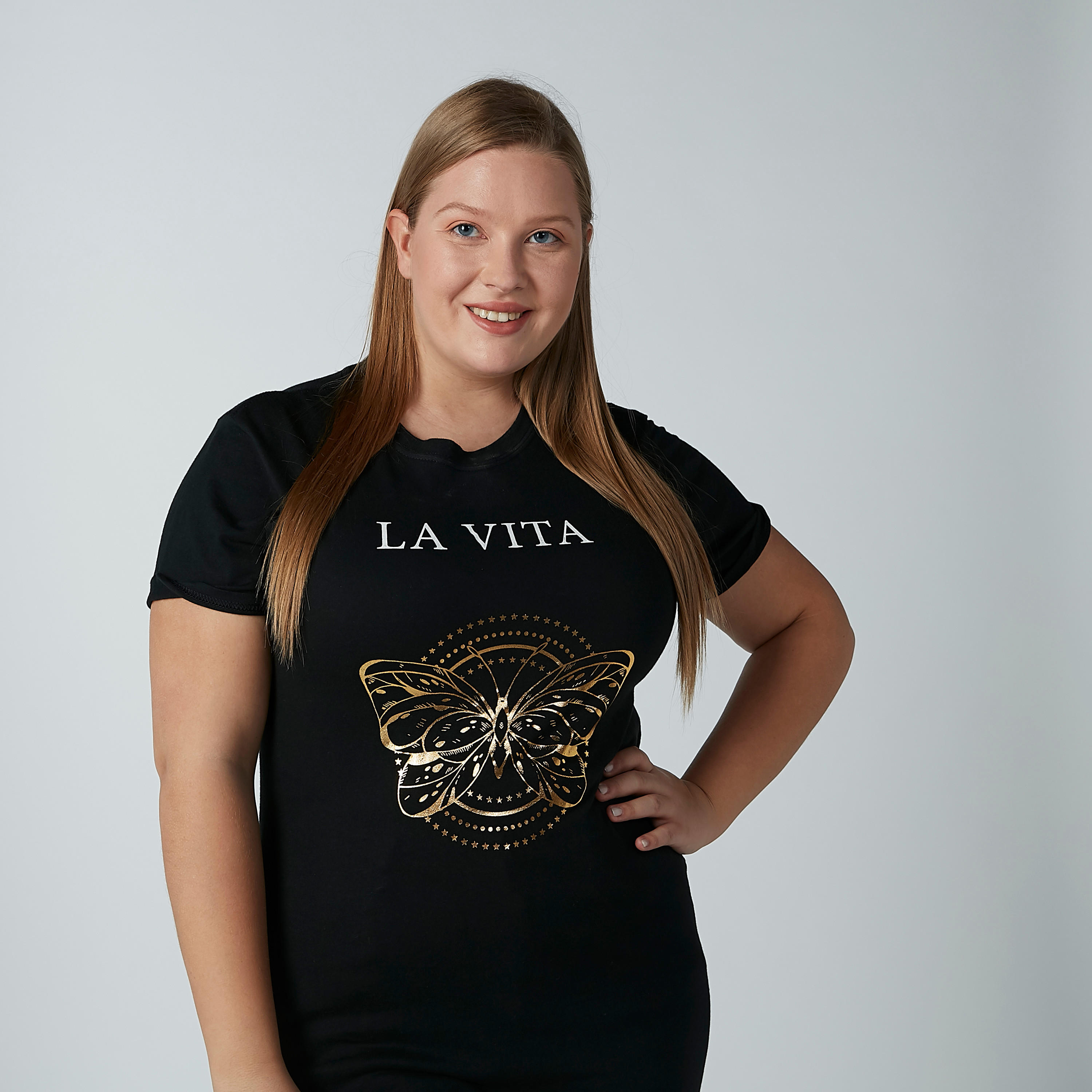 بلوزة طويلة بأكمام قصيرة وتفاصيل دانتيل-women-clothing-tshirts-image-3