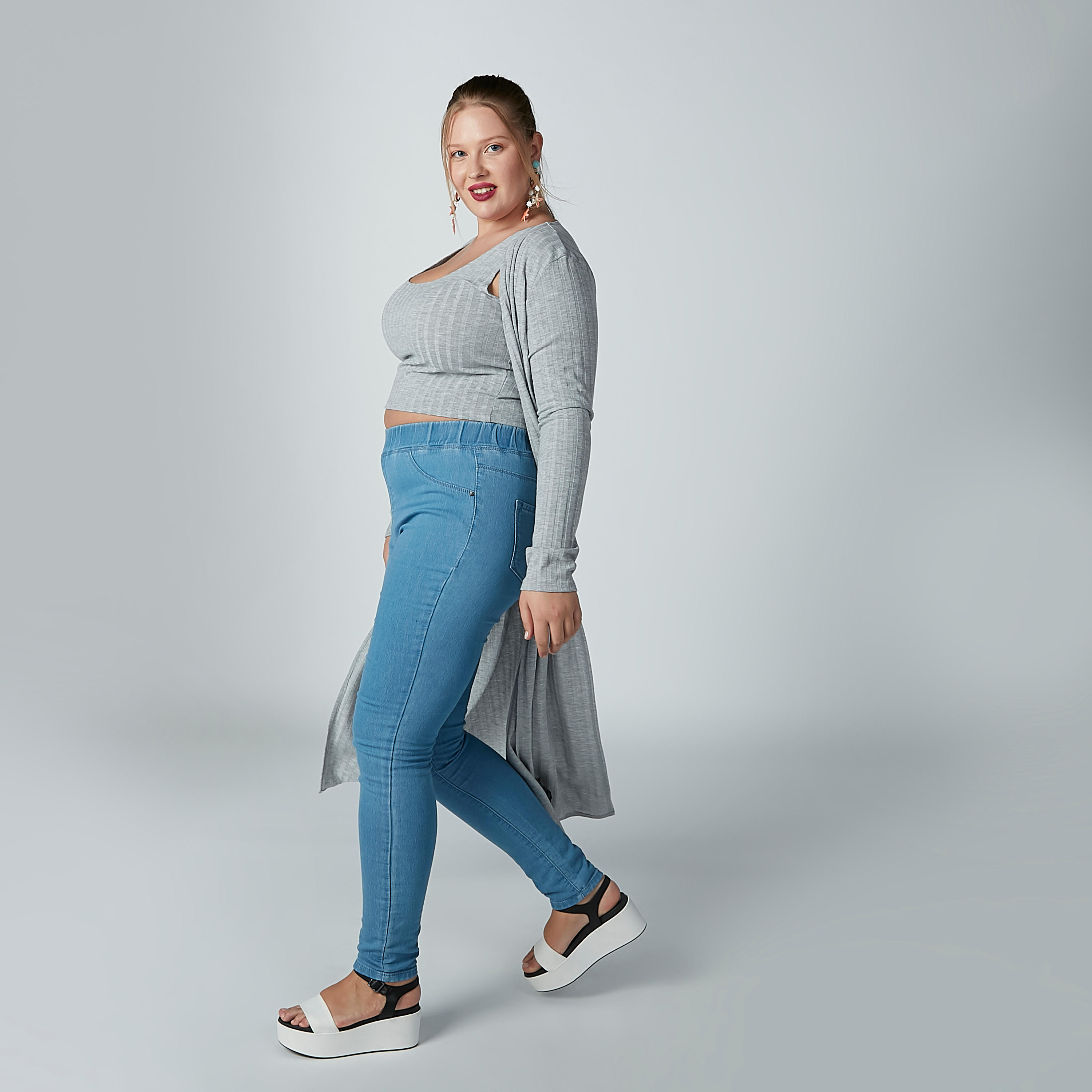 بلوزة قصيرة بارزة الملمس دون أكمام بياقة عميقة-women-clothing-tshirts-image-2