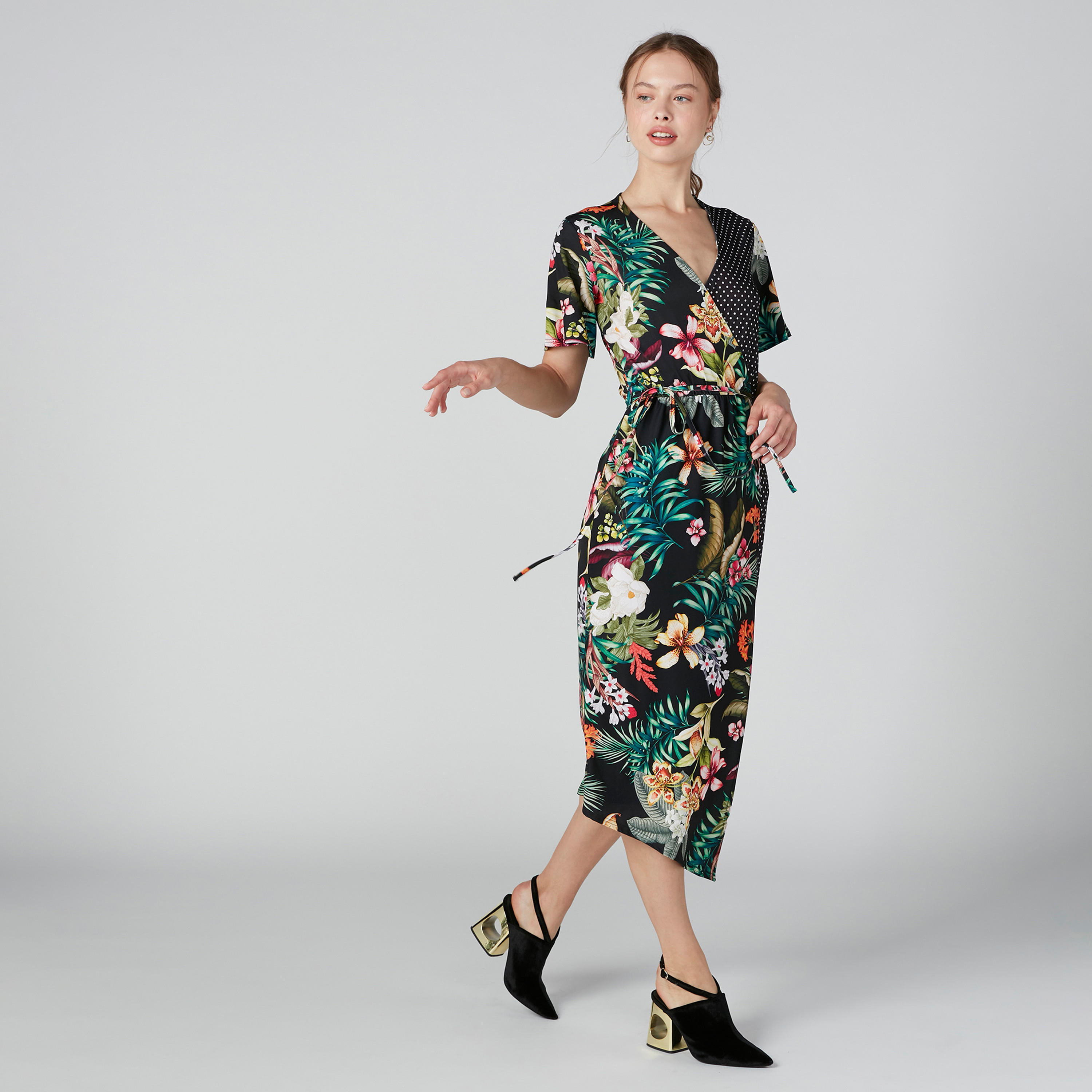 فستان متوسط الطول بحوّاف غير مستوية وطبعات زهرية-women-clothing-dresses-image-1