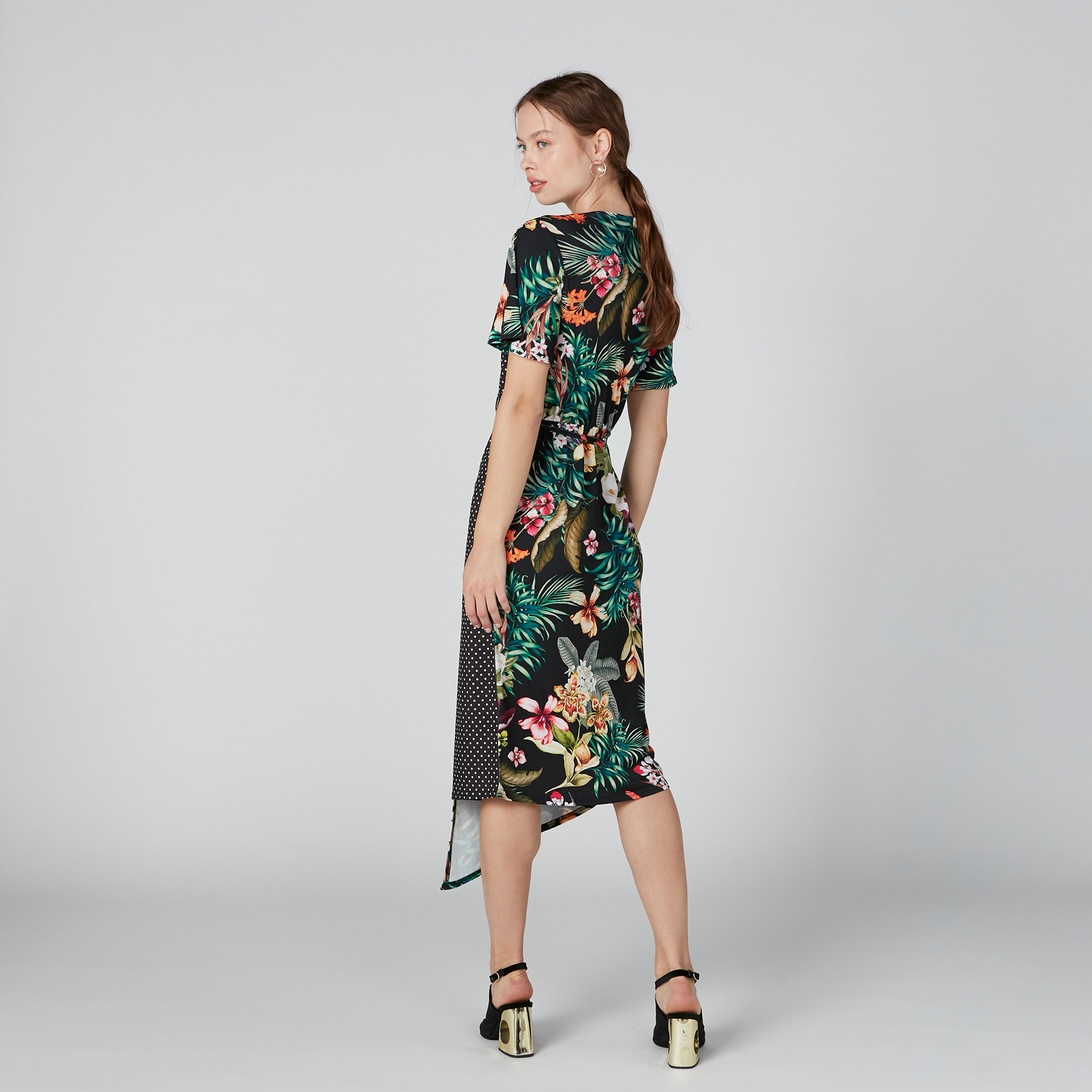 فستان متوسط الطول بحوّاف غير مستوية وطبعات زهرية-women-clothing-dresses-image-2