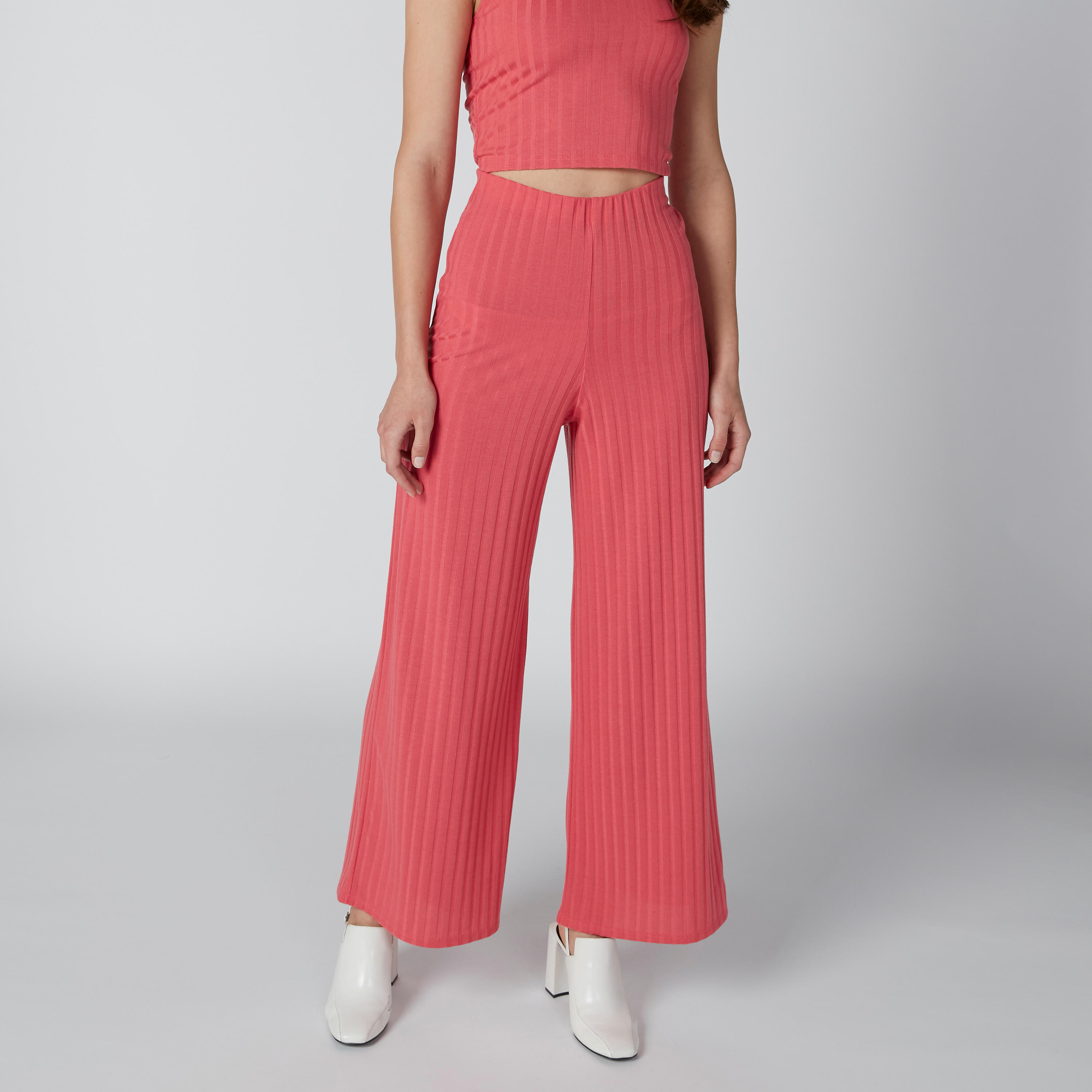 بنطال بالازو بقصّة واسعة وخصر مرن-women-clothing-bottoms-trousers-image-3