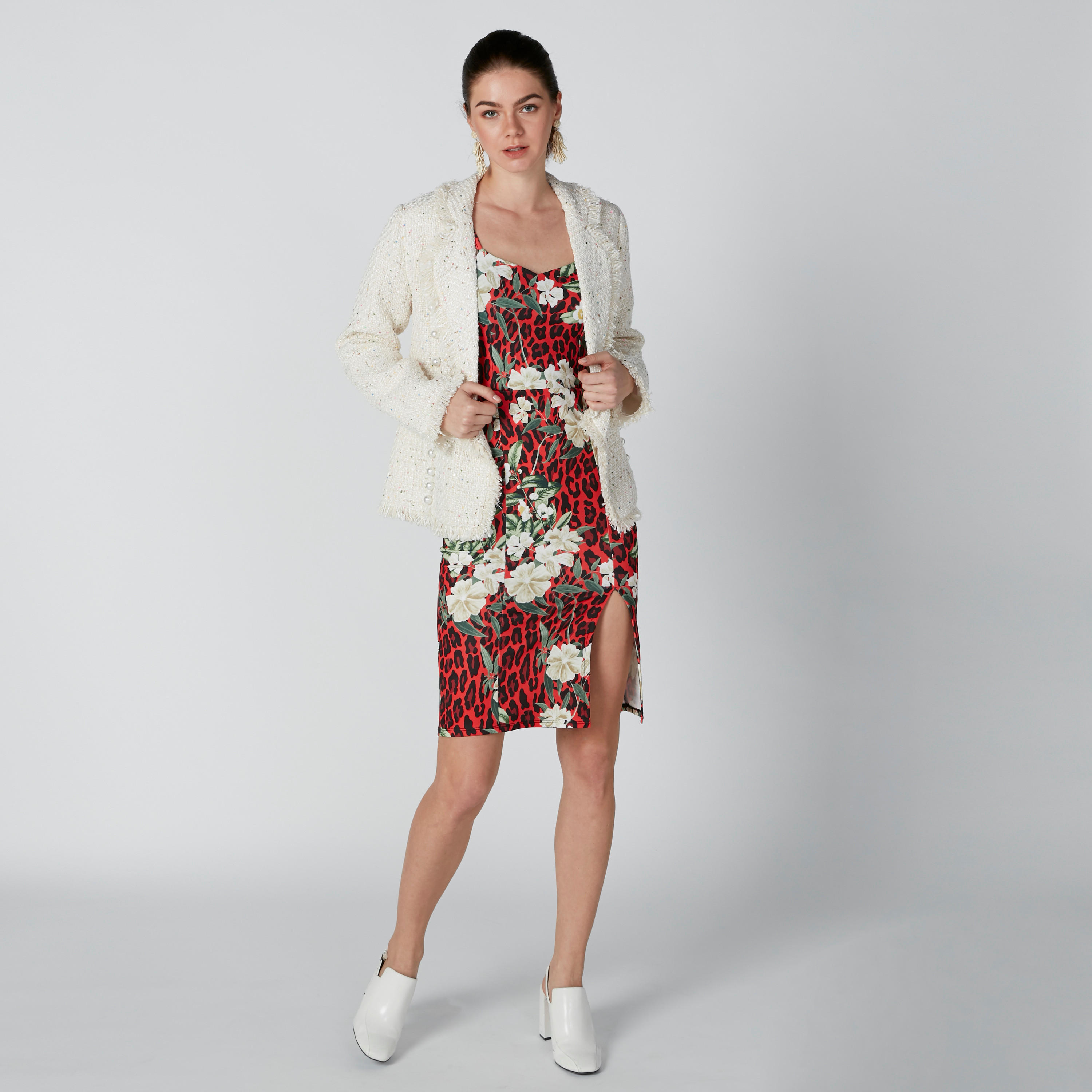 فستان بقصّة ضيّقة وحمّالات رفيعة وطبعات وفتحة-women-clothing-dresses-image-3