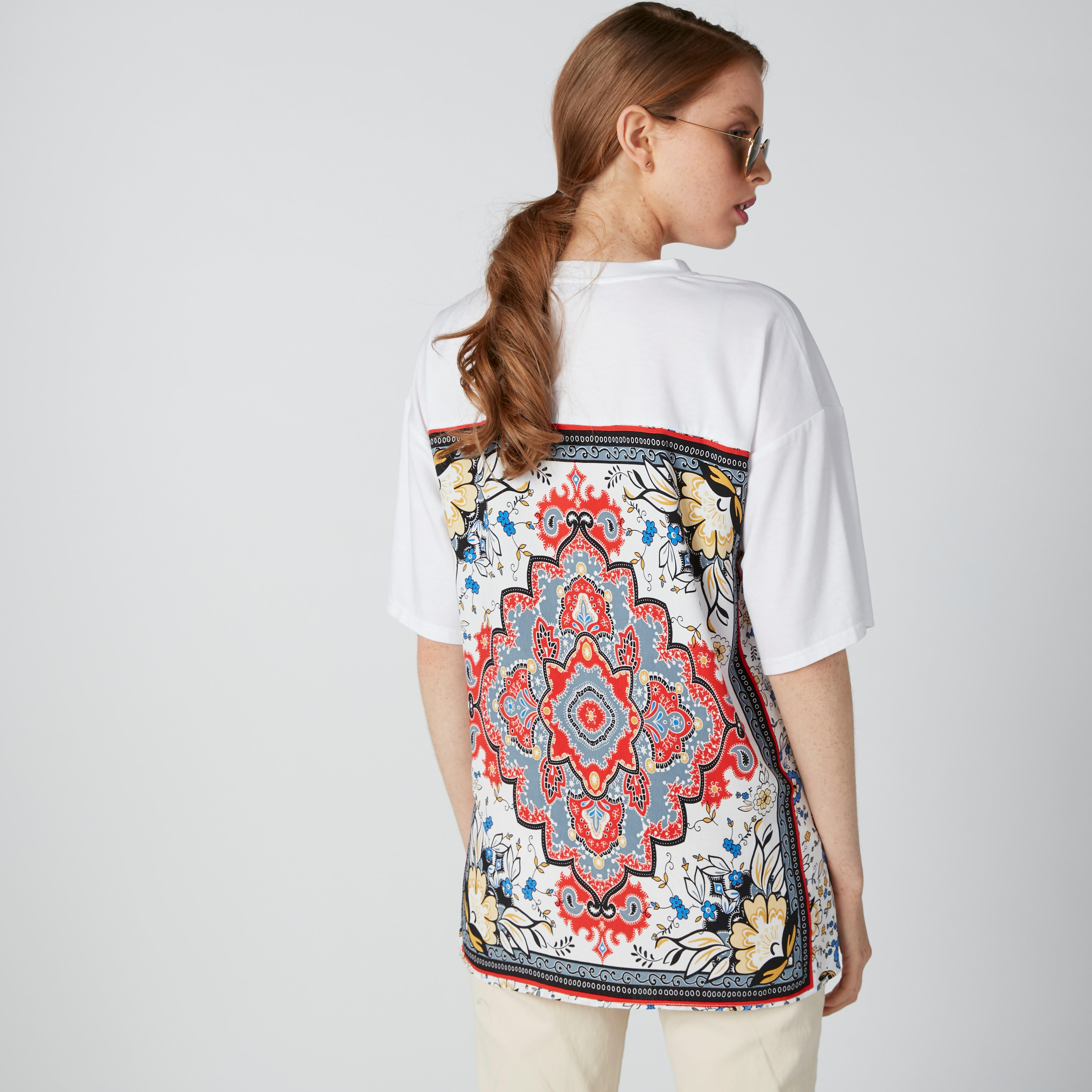 Printed T-Shirt with High Low Hem and Drop Shoulder Sleeves-women-clothing-tshirts-image-2