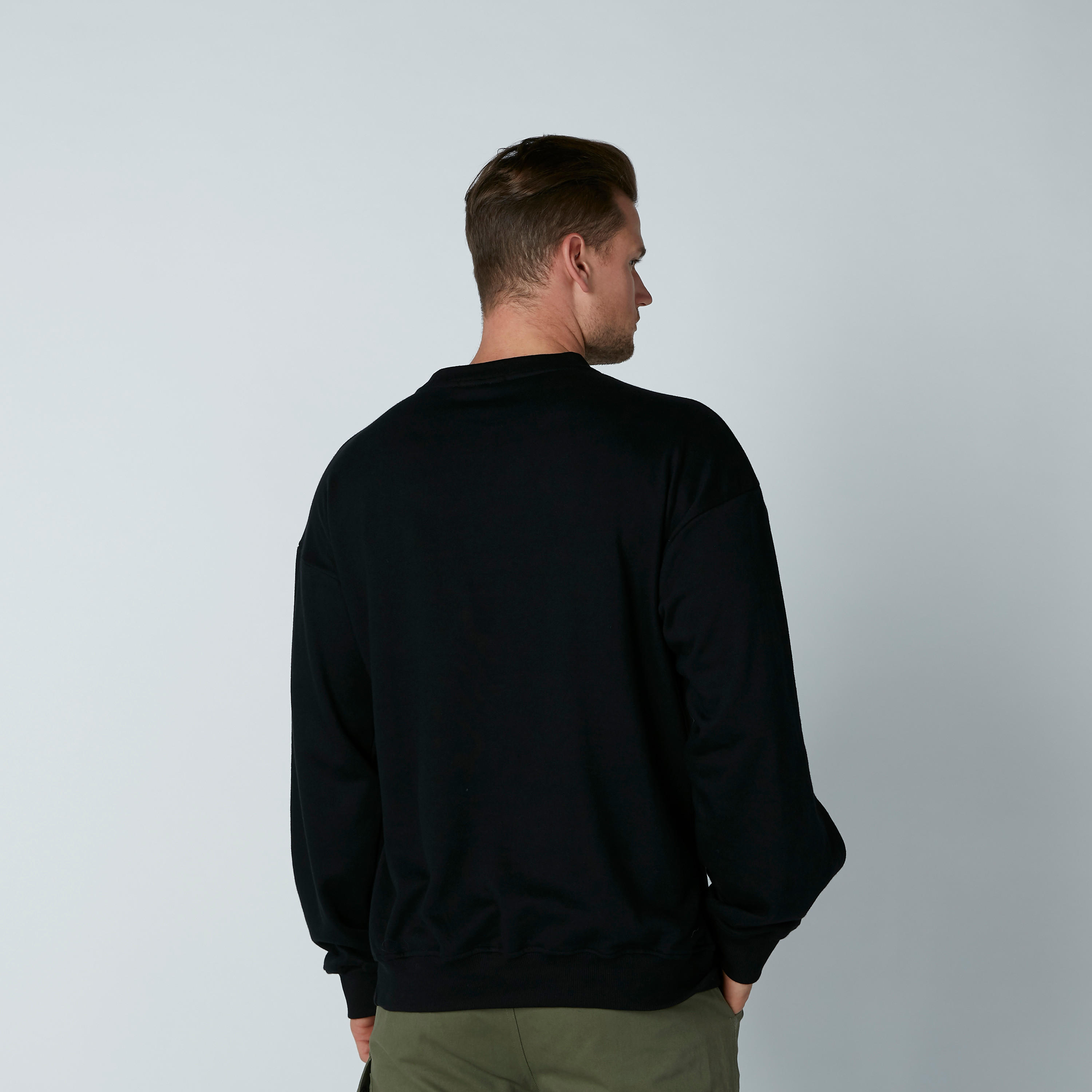 سويت شيرت بياقة مستديرة وأكمام طويلة-men-winterwear-hoodiesandsweatshirts-image-3
