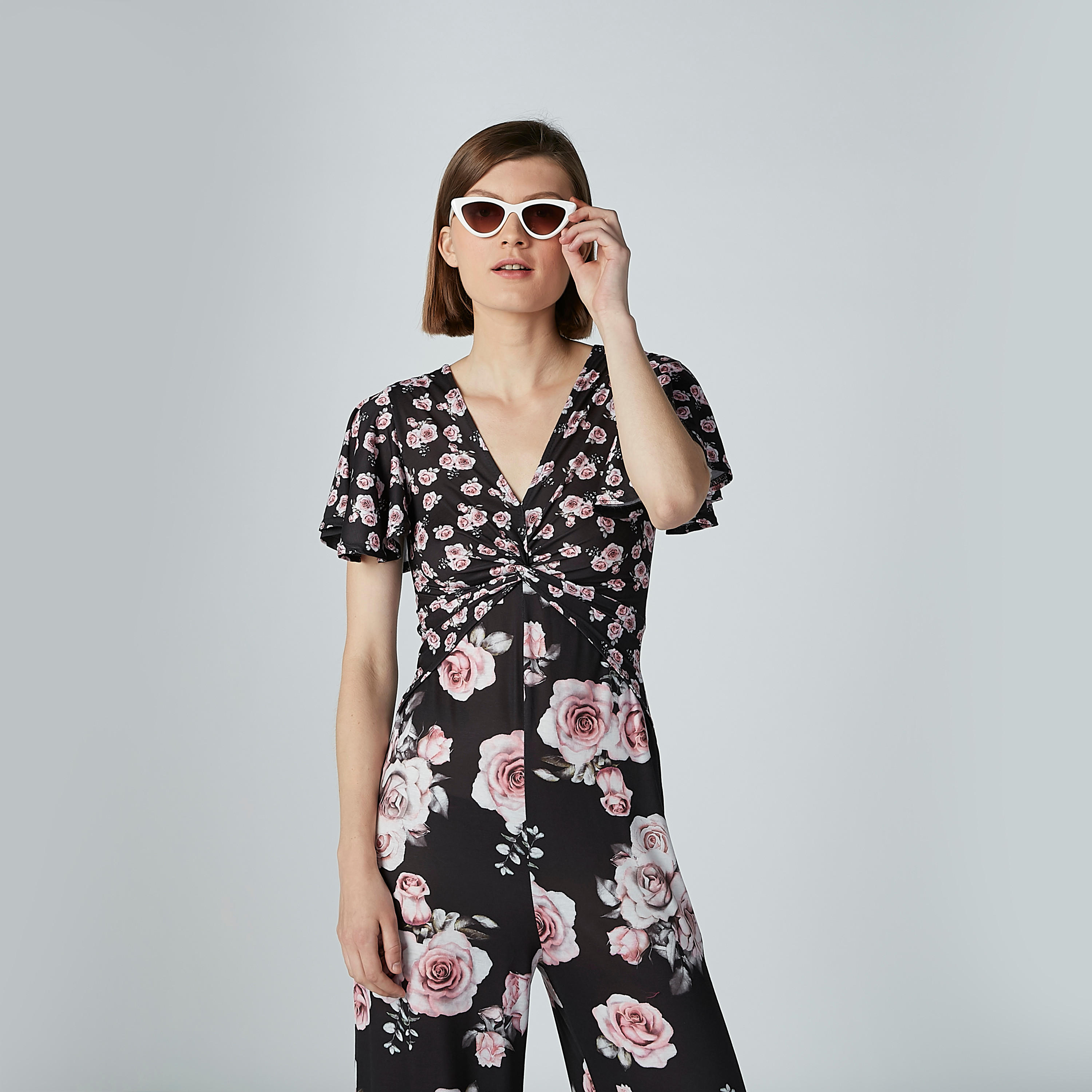 أفرول بأكمام قصيرة وطبعات زهرية-women-clothing-jumpsuits-image-2