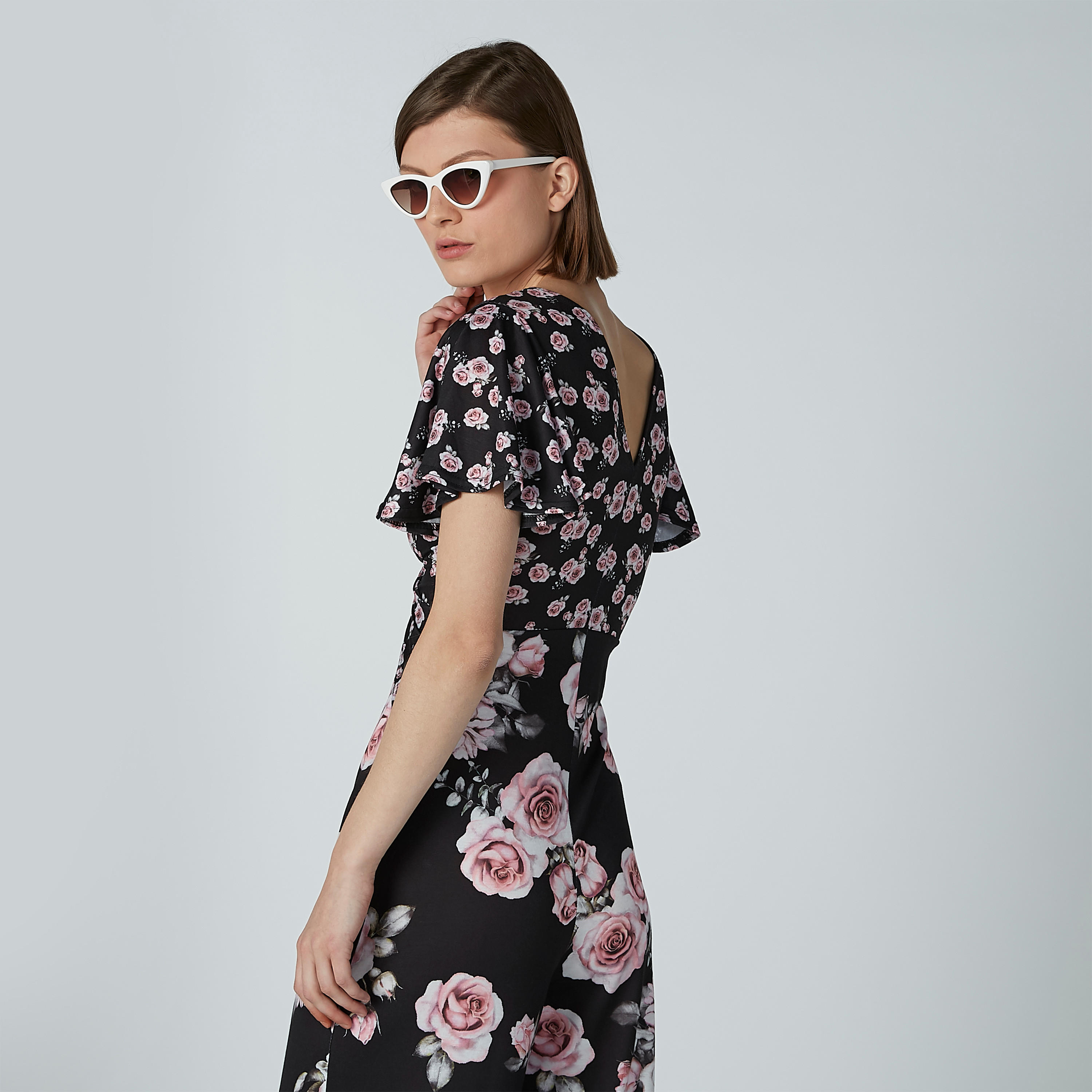 أفرول بأكمام قصيرة وطبعات زهرية-women-clothing-jumpsuits-image-3