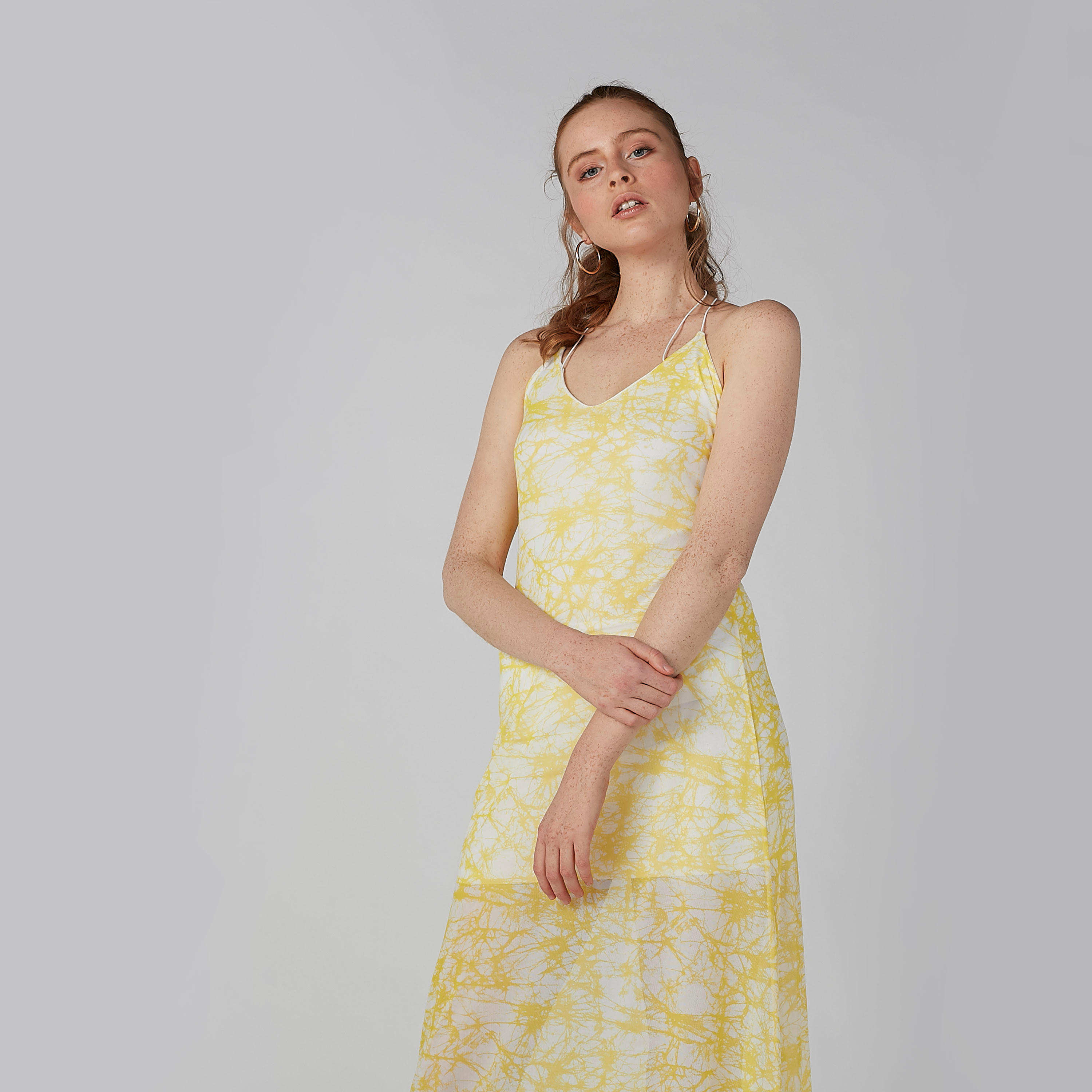 فستان إيه لاين طويل بحمّالات وياقة V وطبعات-women-clothing-dresses-image-3