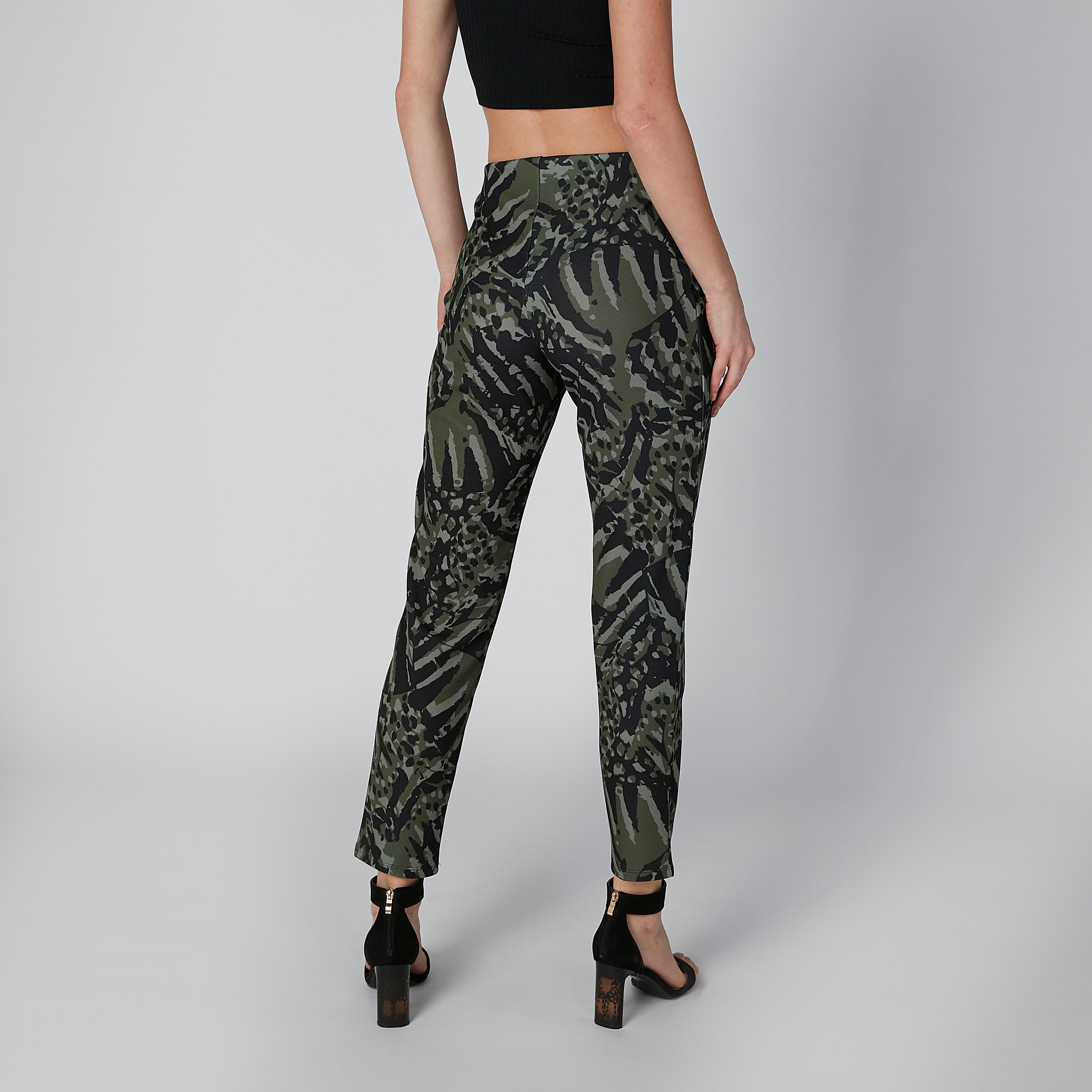 بنطال بخصر مرن وطبعات-women-clothing-bottoms-trousers-image-2