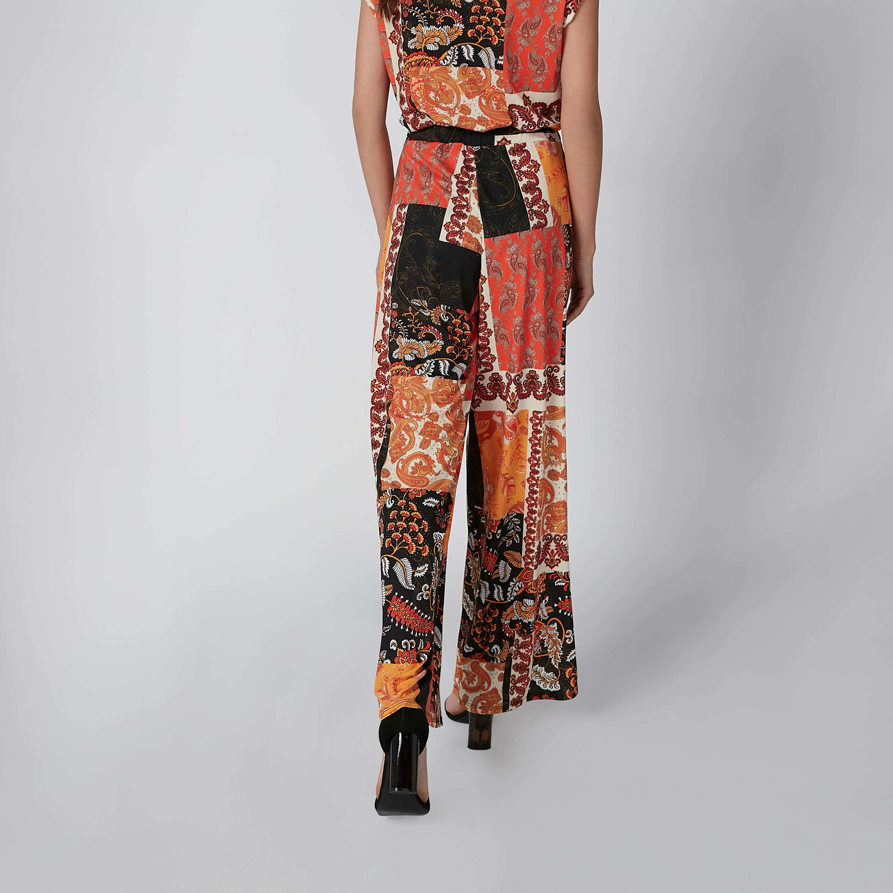 بنطال بالازو بخصر مطاطي وطبعات-women-clothing-bottoms-trousers-image-2