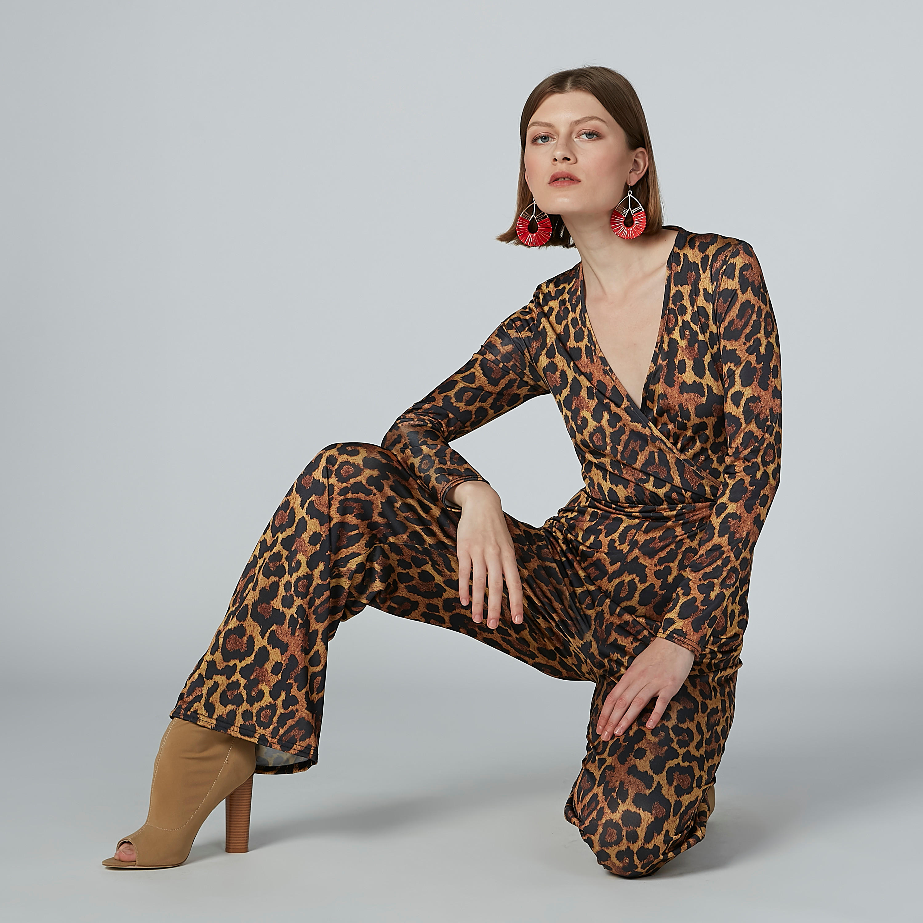 أفرول بياقة V وأكمام طويلة وطبعات حيوانات-women-clothing-jumpsuits-image-2