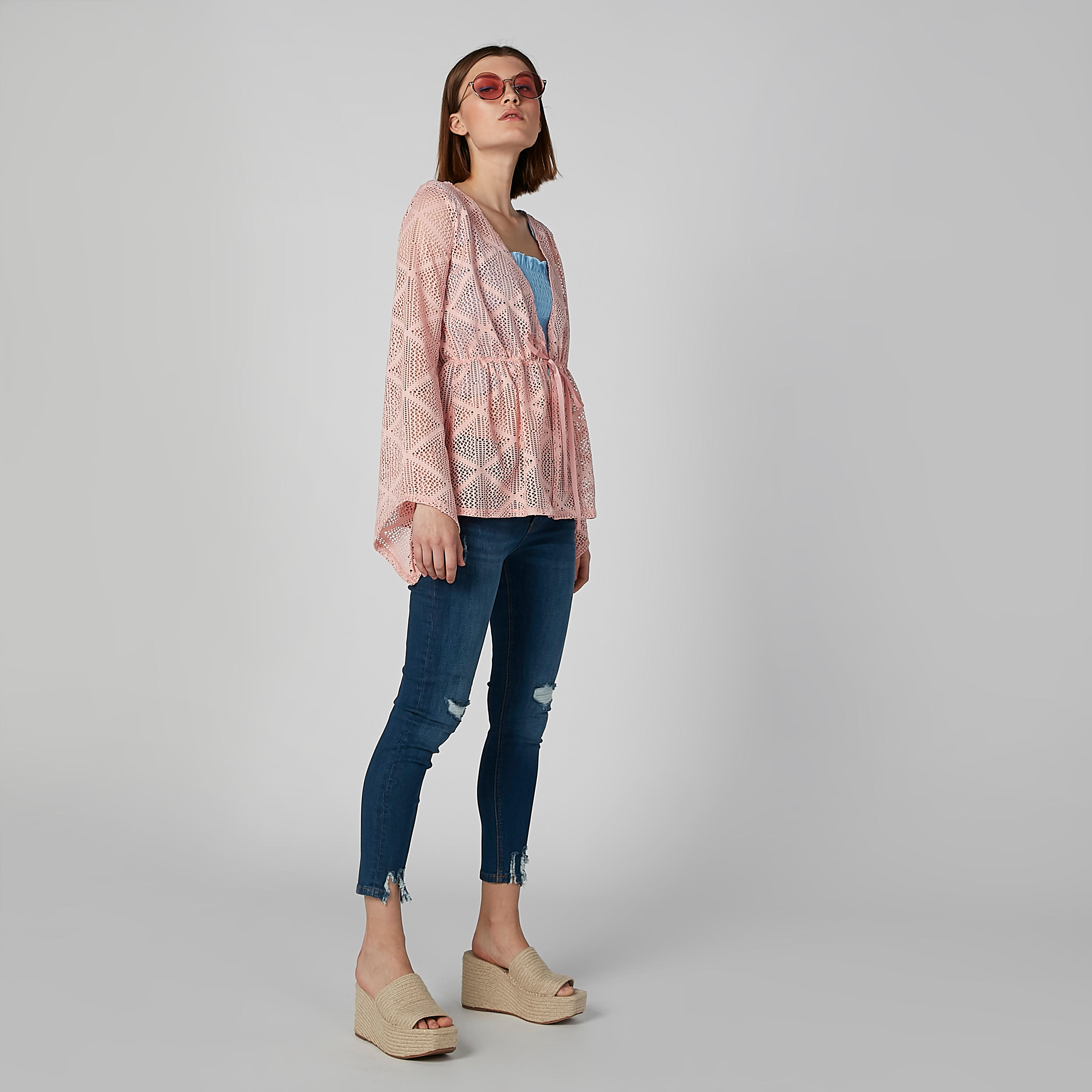 بلوزة دانتيل بأكمام طويلة وأربطة-women-clothing-shirtsandblouses-blouses-image-8
