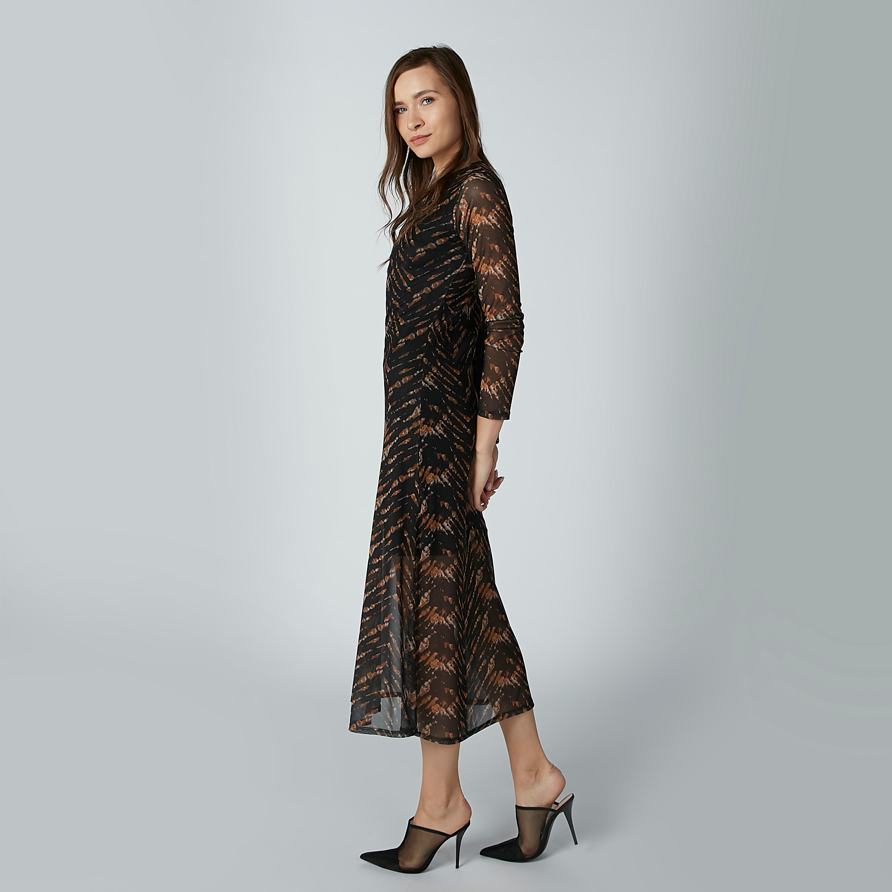 فستان بياقة مستديرة وأكمام طويلة وطبعات-women-clothing-dresses-image-4