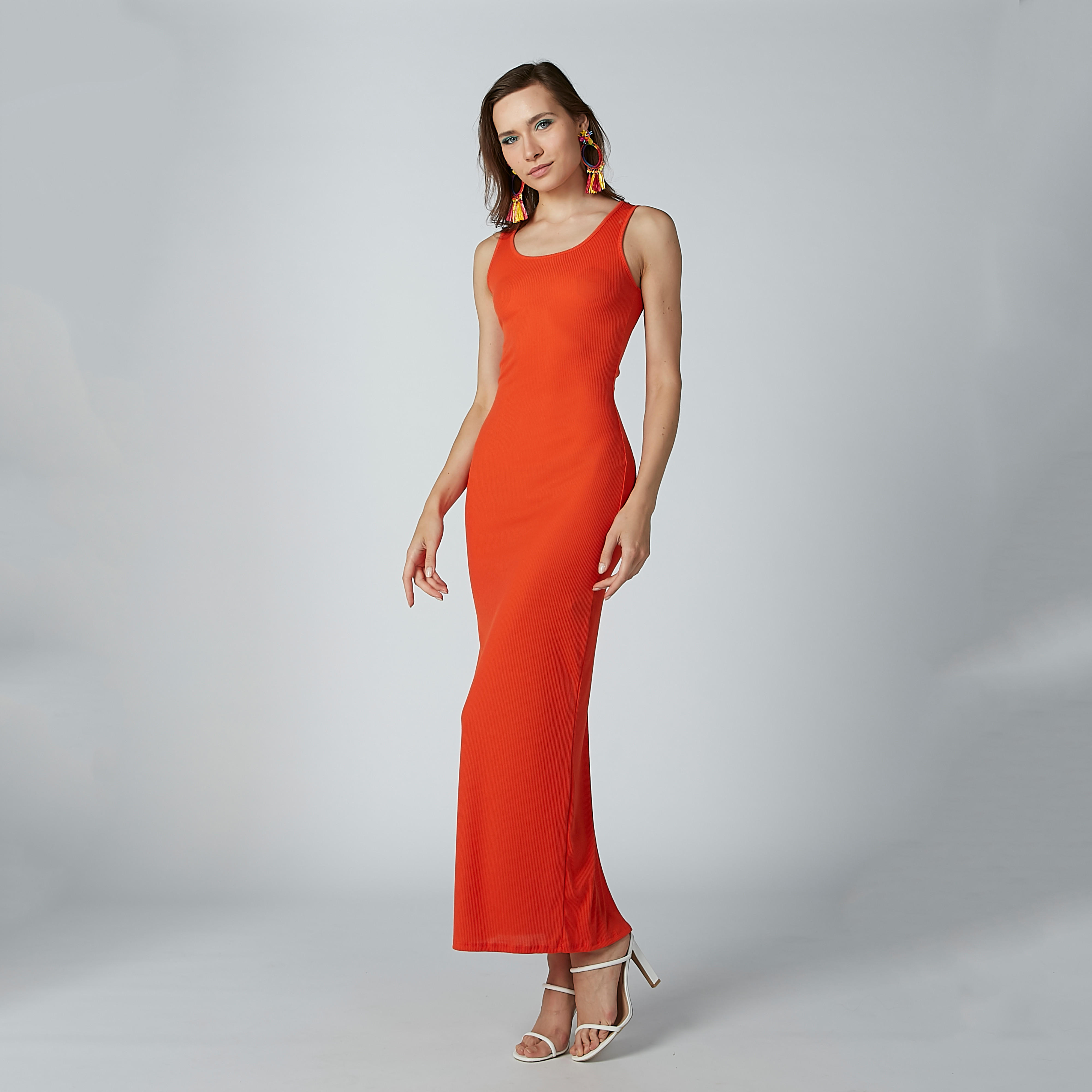 فستان طويل مضلّع دون أكمام بقصّة ضيّقة وفتحة-women-clothing-dresses-image-1