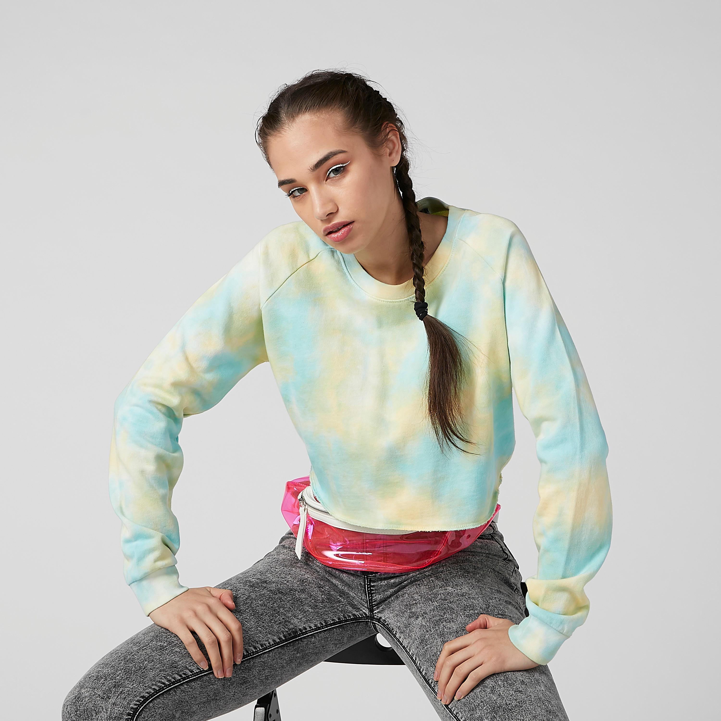 بلوزة قصيرة بياقة مستديرة وأكمام مغايرة وطبعات-women-clothing-tshirts-image-1