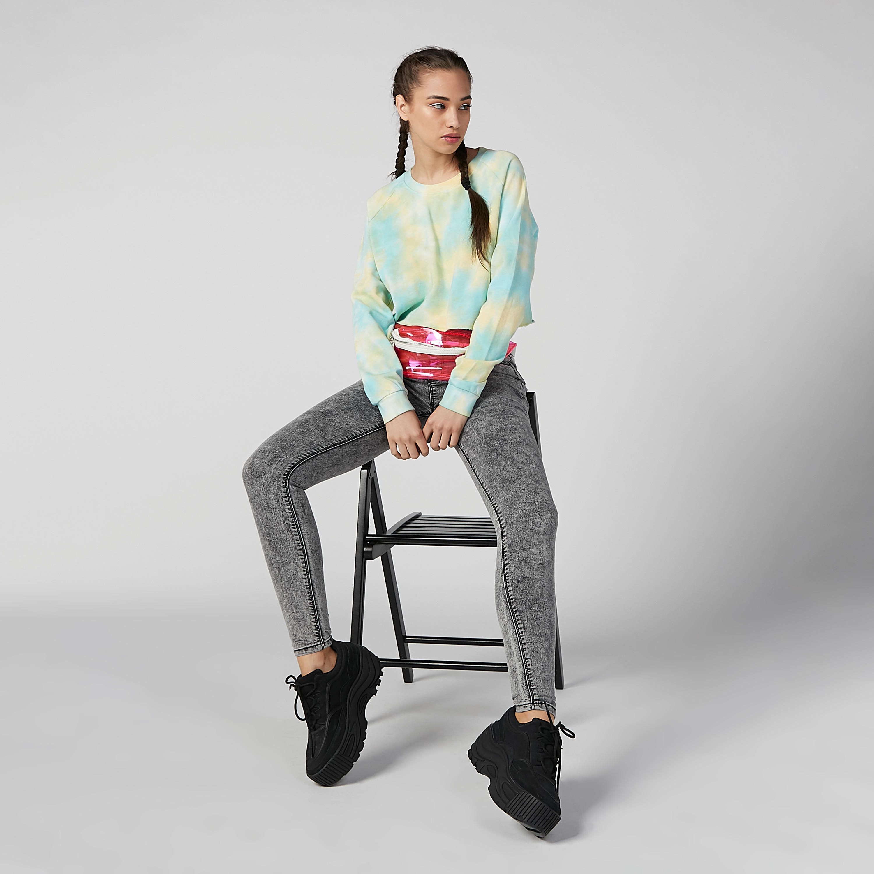 بلوزة قصيرة بياقة مستديرة وأكمام مغايرة وطبعات-women-clothing-tshirts-image-2