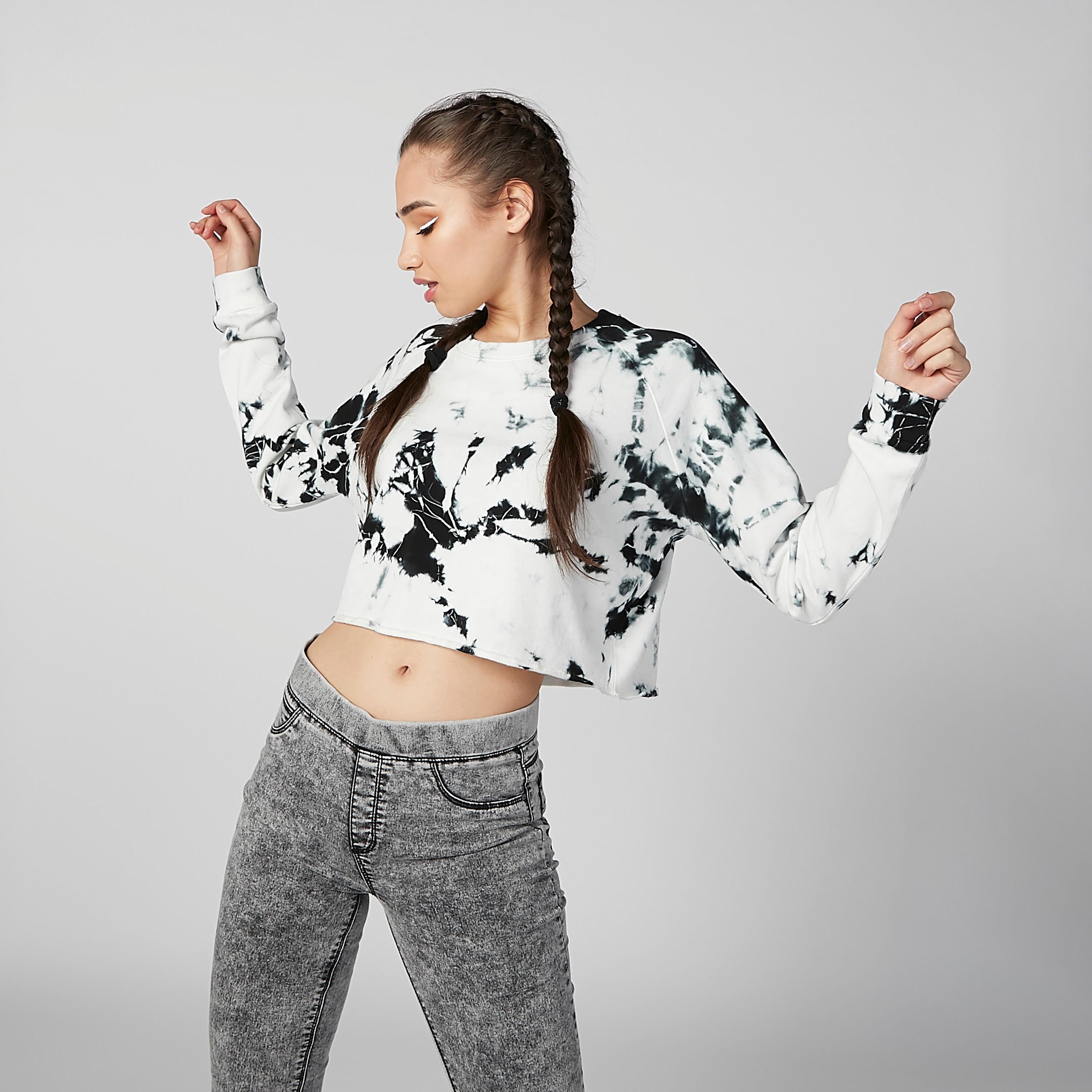 Printed Crop Top with Round Neck and Raglan Sleeves-women-clothing-tshirts-image-1