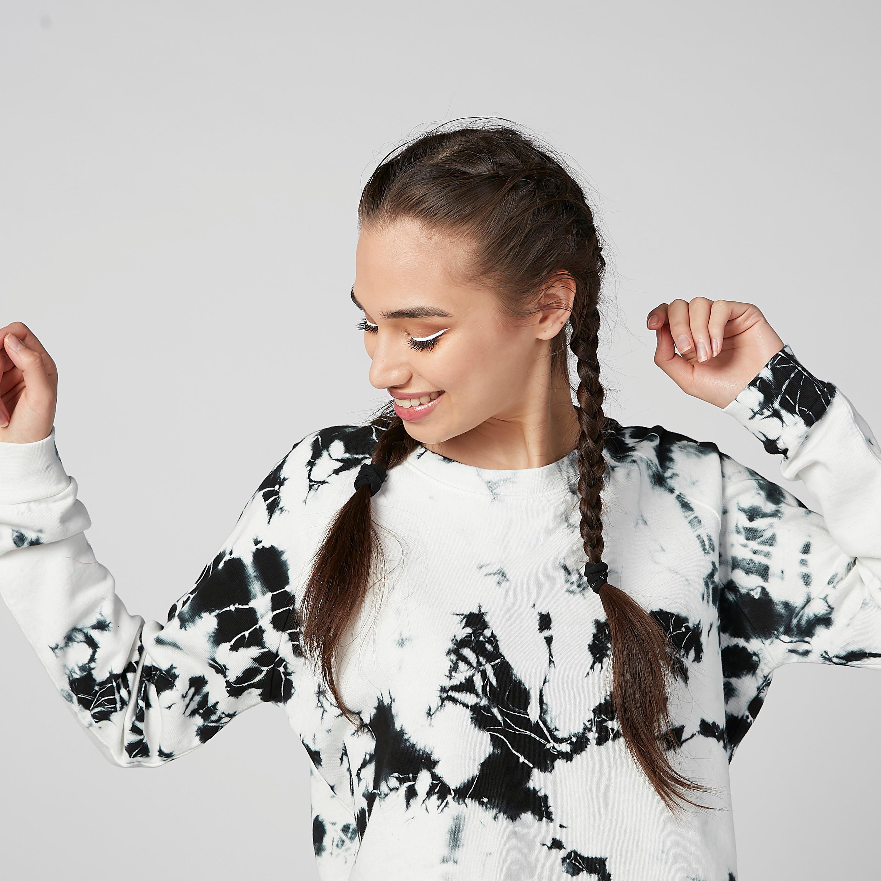Printed Crop Top with Round Neck and Raglan Sleeves-women-clothing-tshirts-image-2