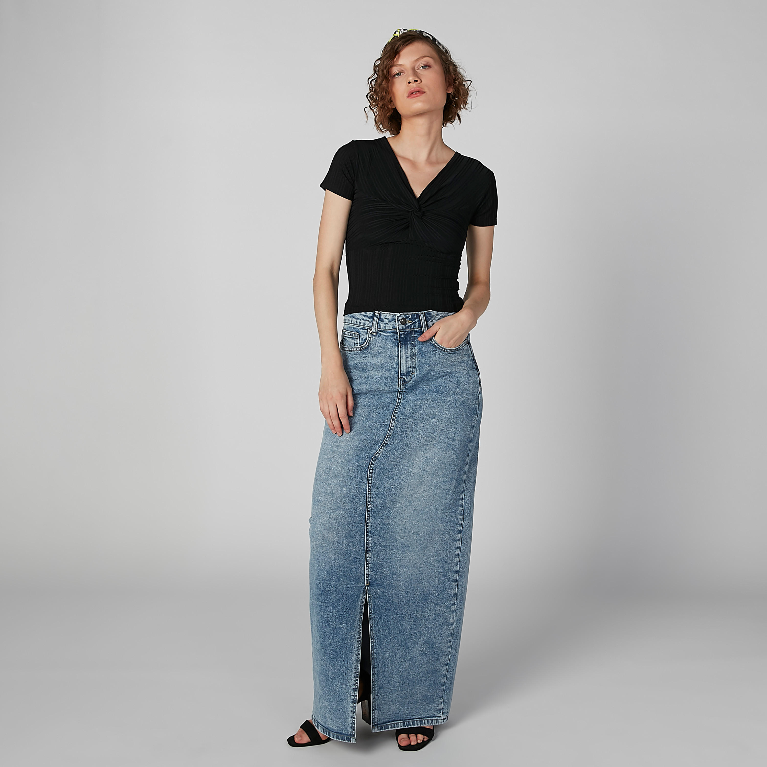 Textured Knot Front V-neck Top with Short Sleeves-women-clothing-shirtsandblouses-blouses-image-3
