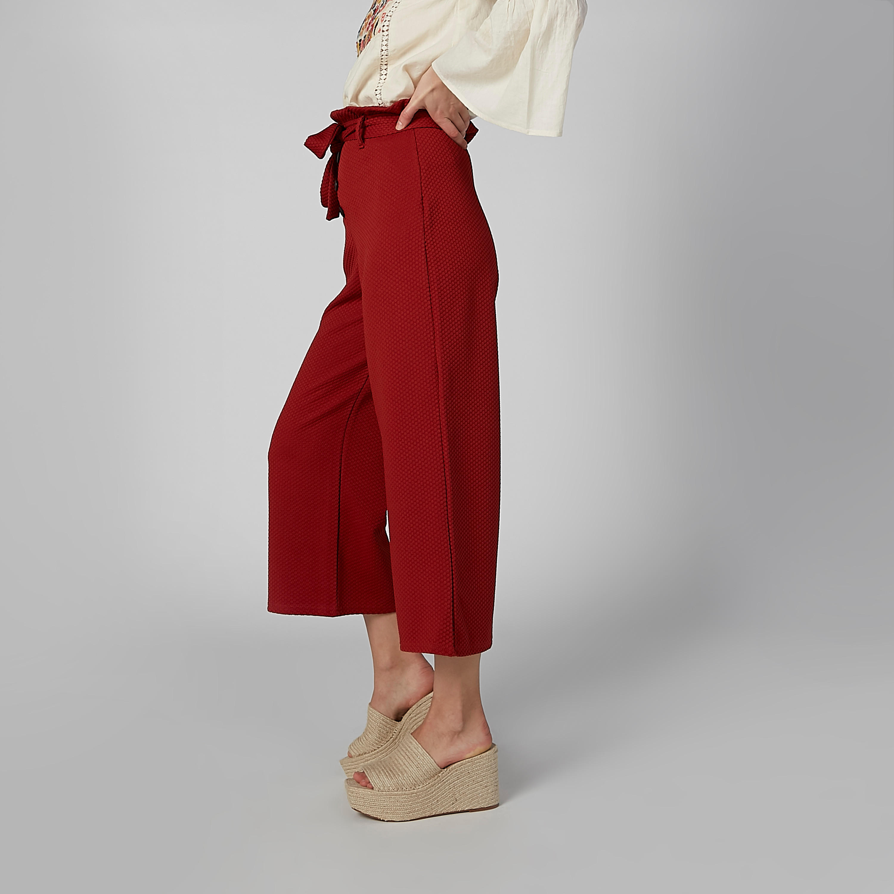 بنطال واسع الساقين بارز الملمس بخصر بيبرباج متوسط الارتفاع وأزرار-women-clothing-bottoms-trousers-image-2