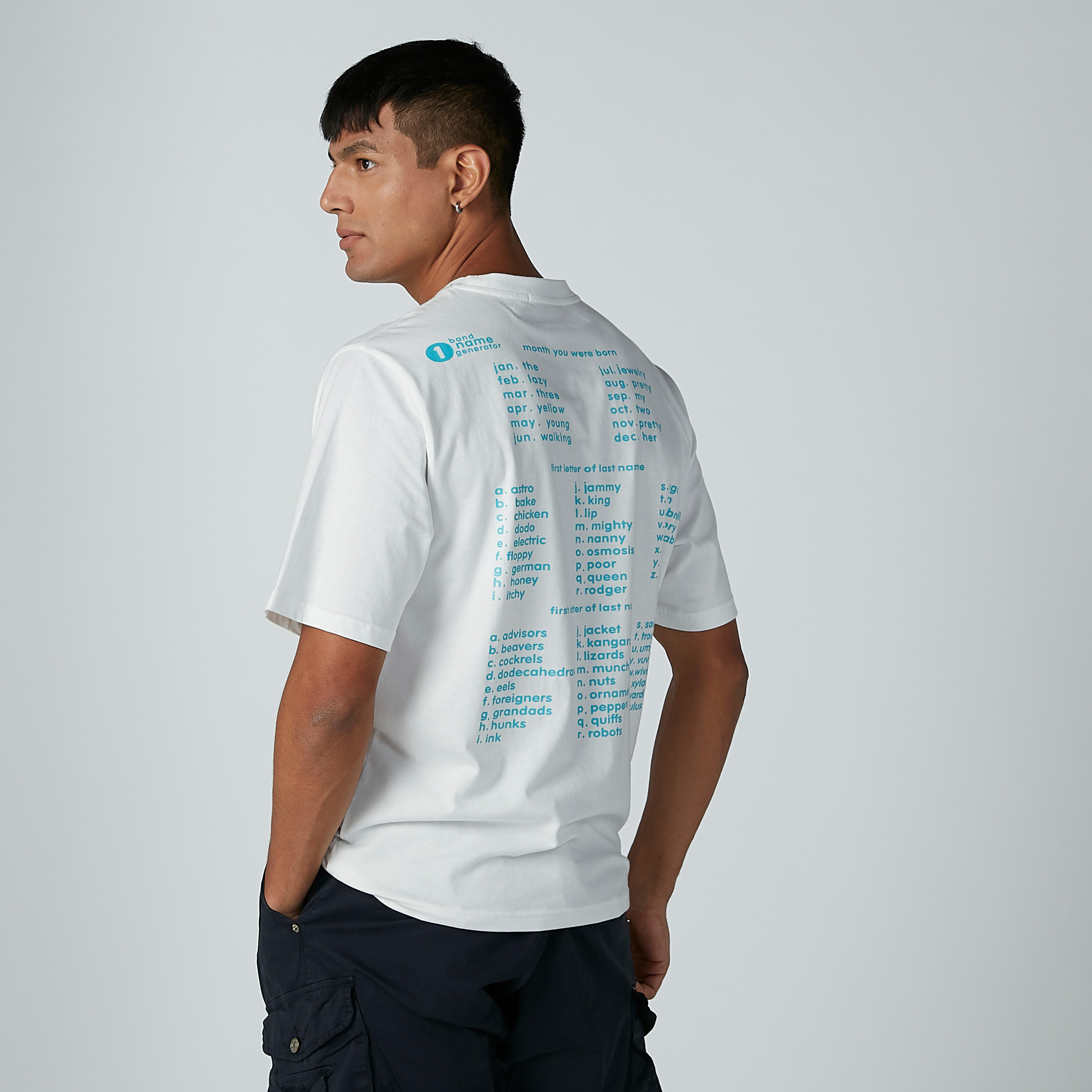 تيشيرت بطبعات وياقة مستديرة وأكمام قصيرة-men-clothing-tshirtsandpolos-tshirts-image-3
