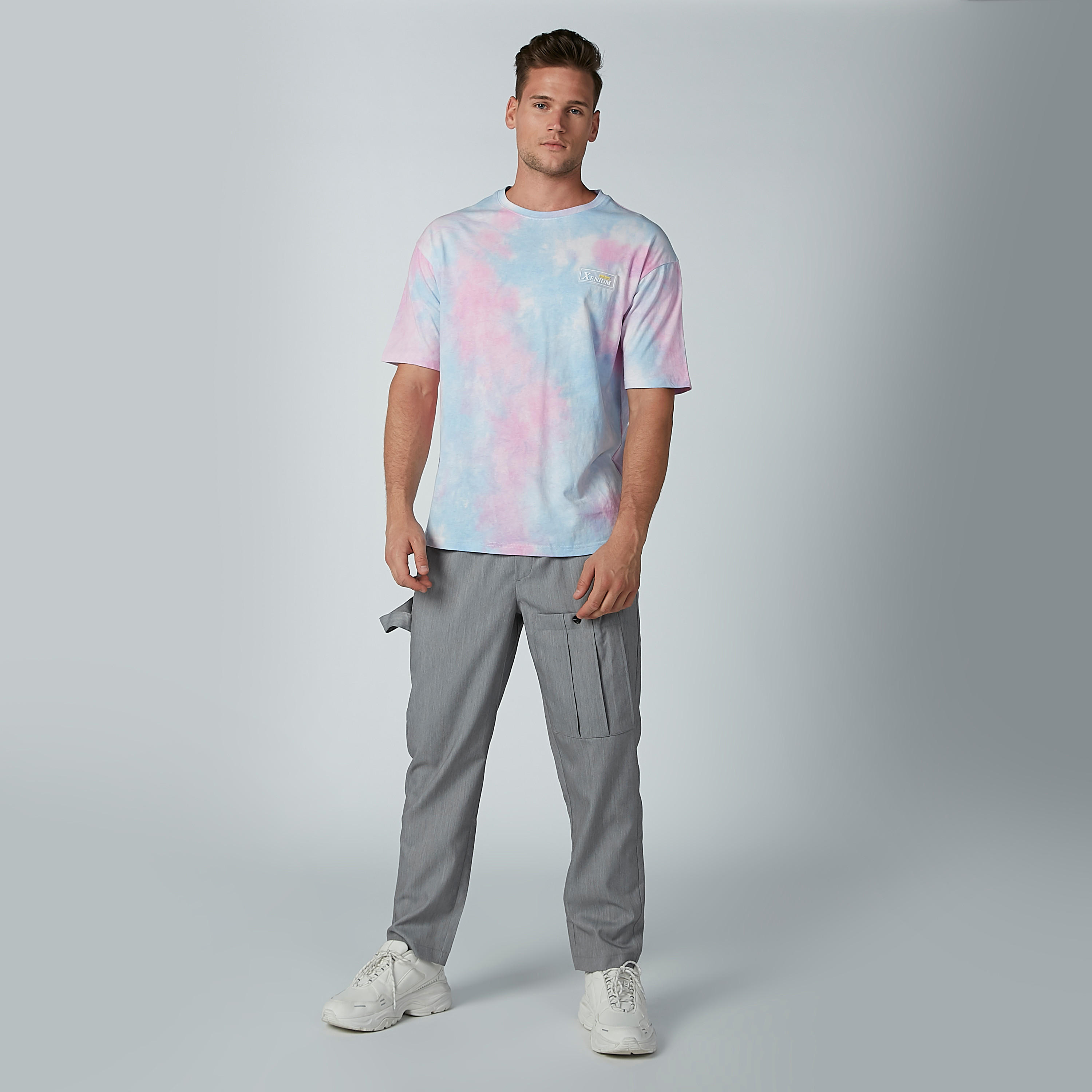 تيشيرت بطبعات وياقة مستديرة وأكمام قصيرة-men-clothing-tshirtsandpolos-tshirts-image-1