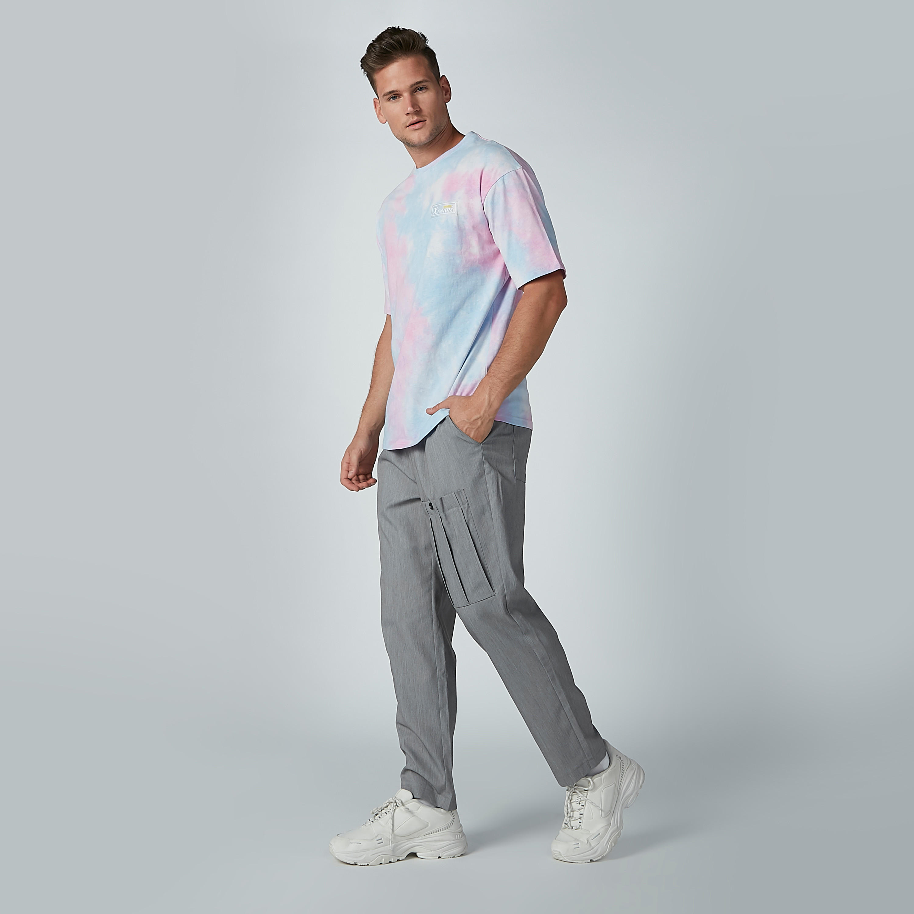 تيشيرت بطبعات وياقة مستديرة وأكمام قصيرة-men-clothing-tshirtsandpolos-tshirts-image-4