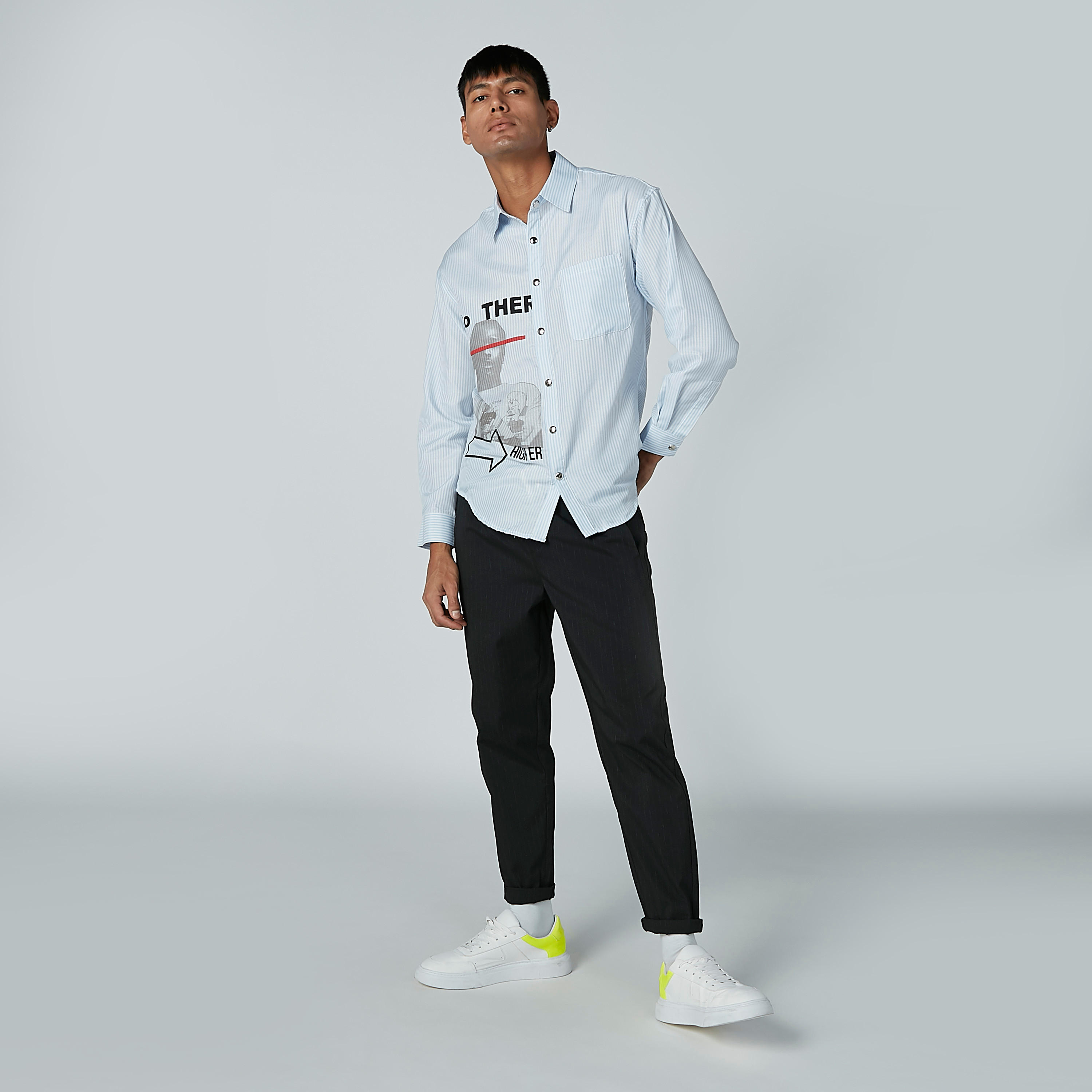 قميص بأكمام طويلة وجيب على الصدر وطبعات-men-clothing-shirts-image-1