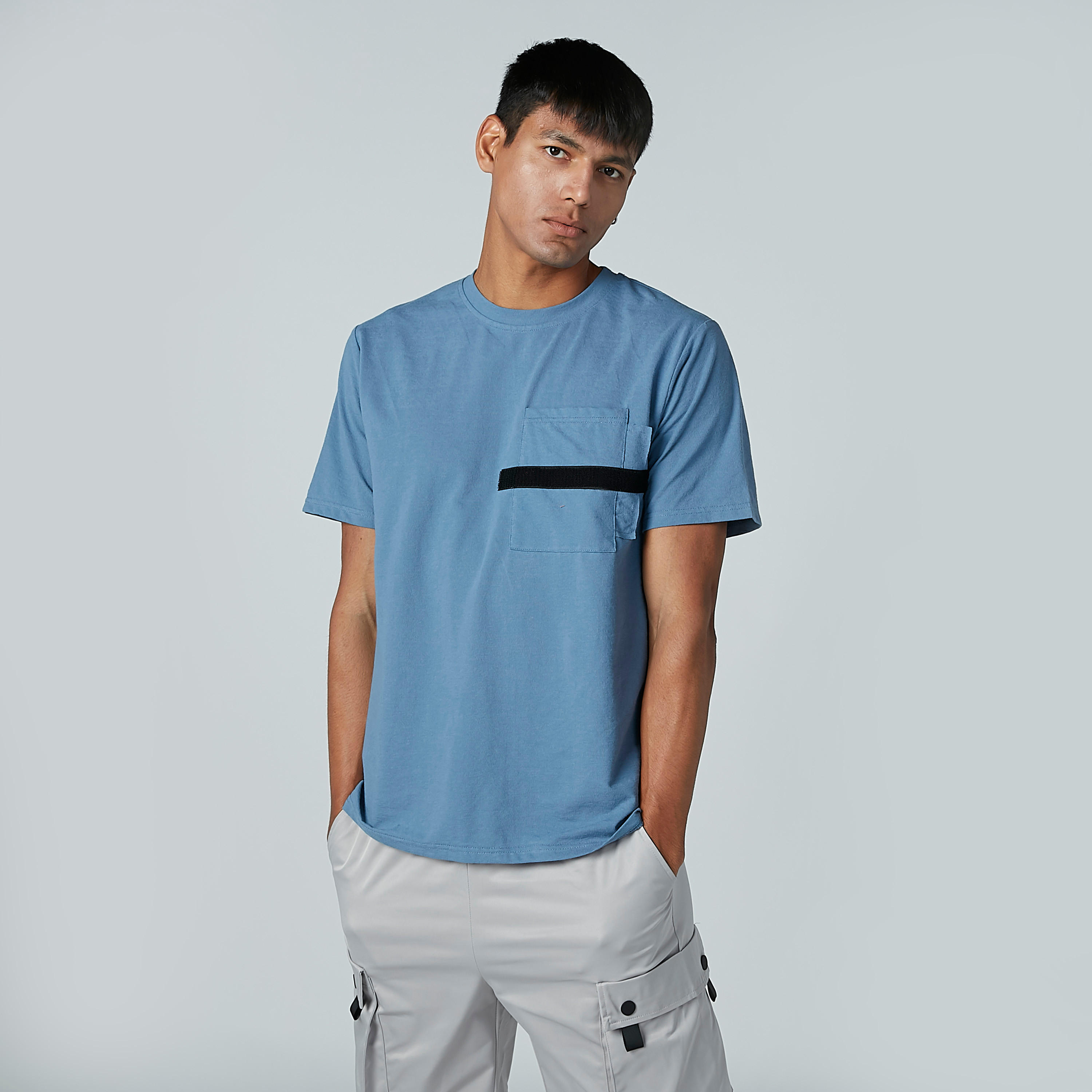 Chest Pocket Detail T-shirt with Round Neck and Short Sleeves-men-clothing-tshirtsandpolos-tshirts-image-2
