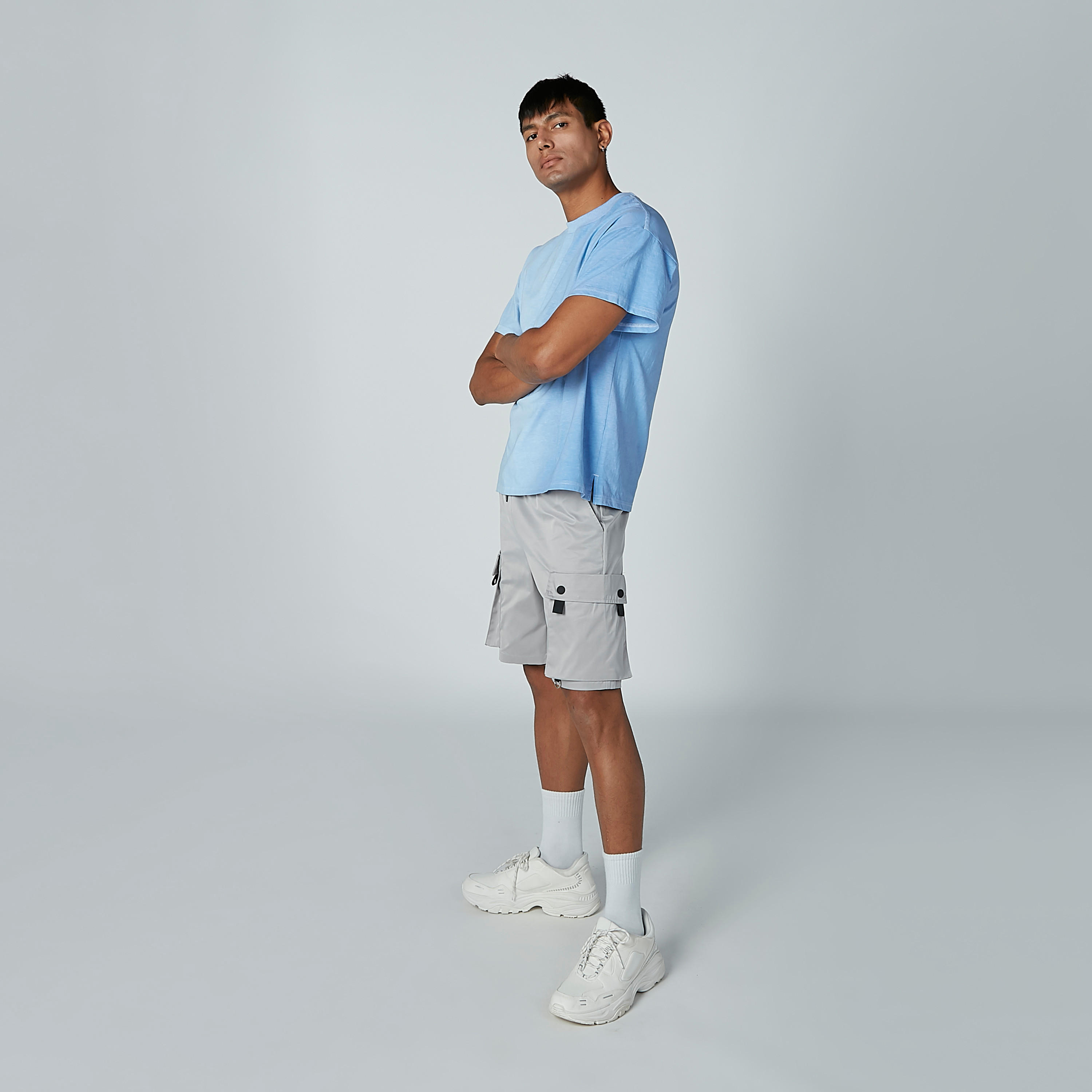تيشيرت سادة بياقة مستديرة وأكمام قصيرة-men-clothing-tshirtsandpolos-tshirts-image-2
