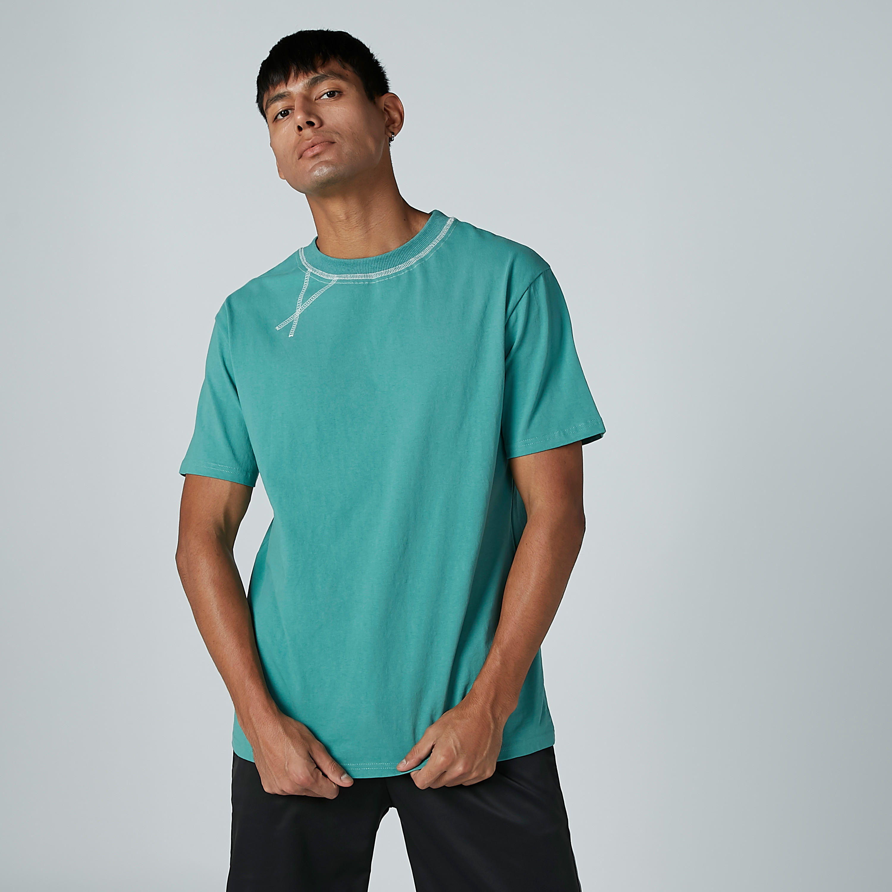 تيشيرت سادة بياقة مستديرة وأكمام قصيرة-men-clothing-tshirtsandpolos-tshirts-image-1