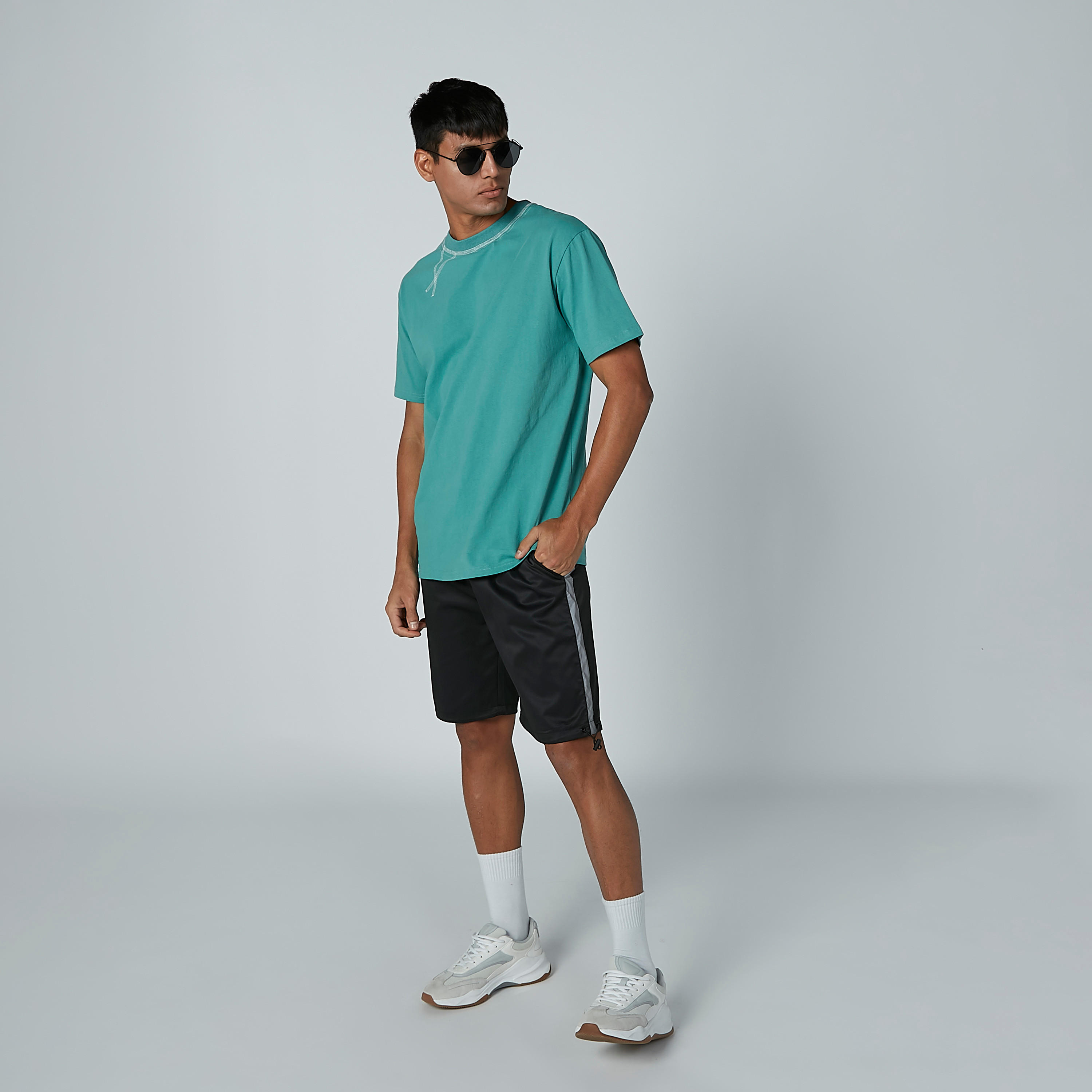 تيشيرت سادة بياقة مستديرة وأكمام قصيرة-men-clothing-tshirtsandpolos-tshirts-image-2