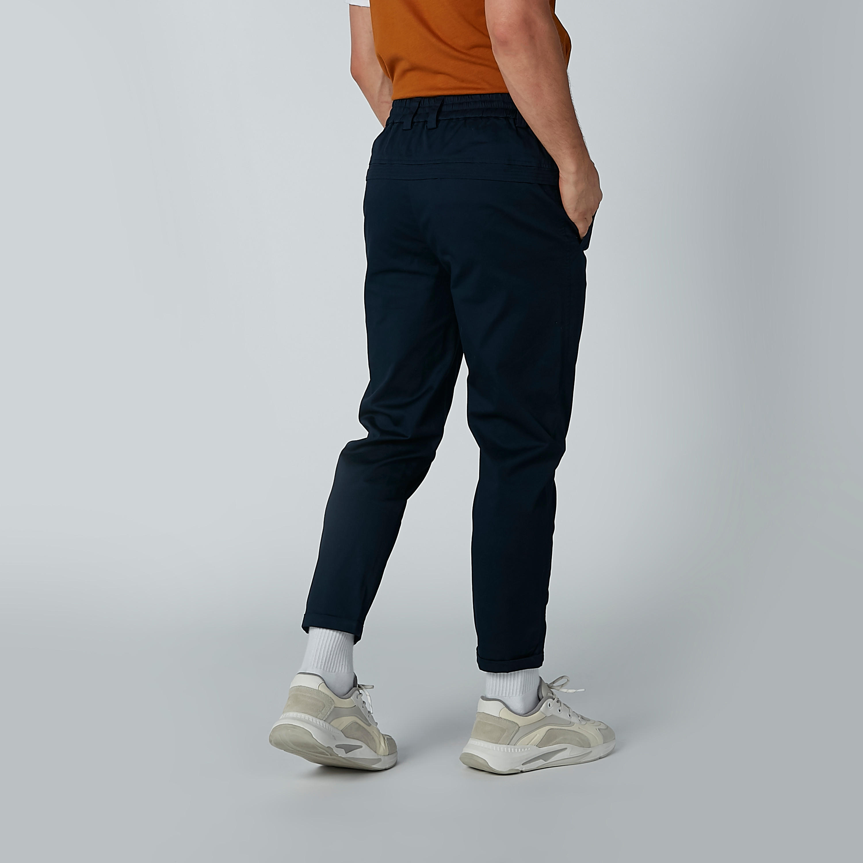 بنطال سادة بحوّاف مطويّة وزر إغلاق-men-clothing-bottoms-trousersandchinos-trousers-image-1