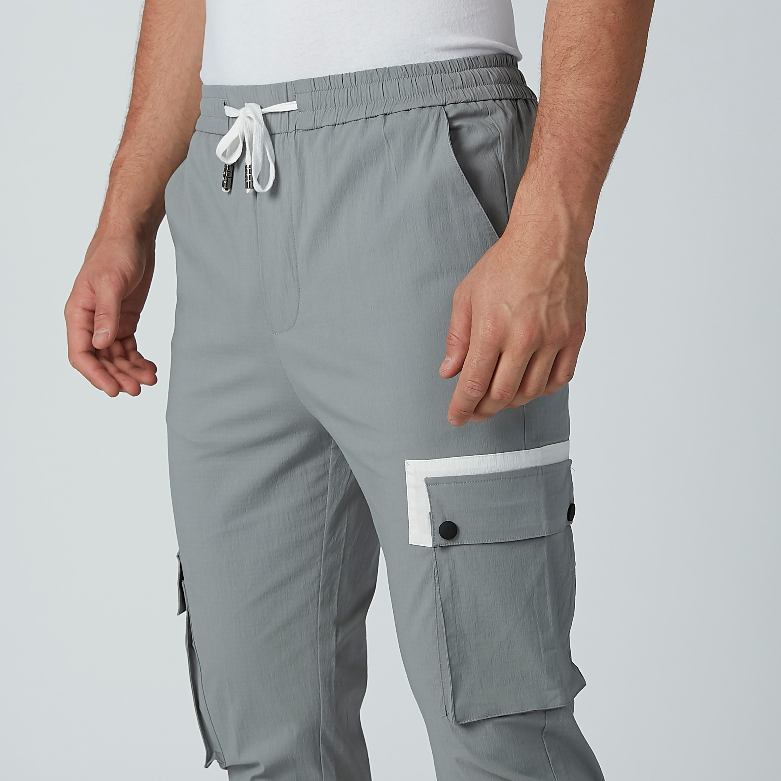 بنطال رياضي مرن سادة بحوّاف مطّاطية وجيوب-men-clothing-bottoms-joggers-image-4