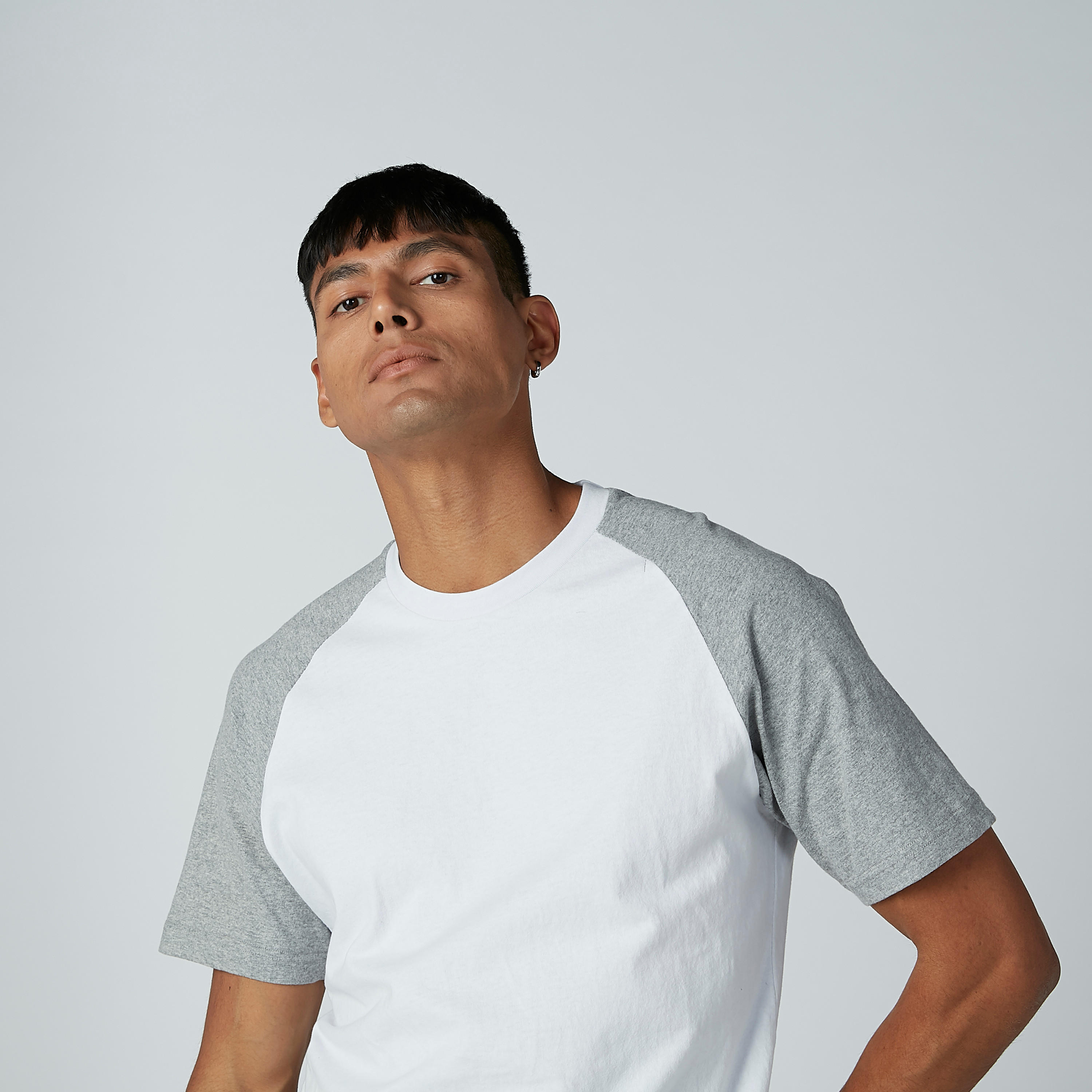 Plain T-shirt with Round Neck and Raglan Sleeves-men-clothing-tshirtsandpolos-tshirts-image-3