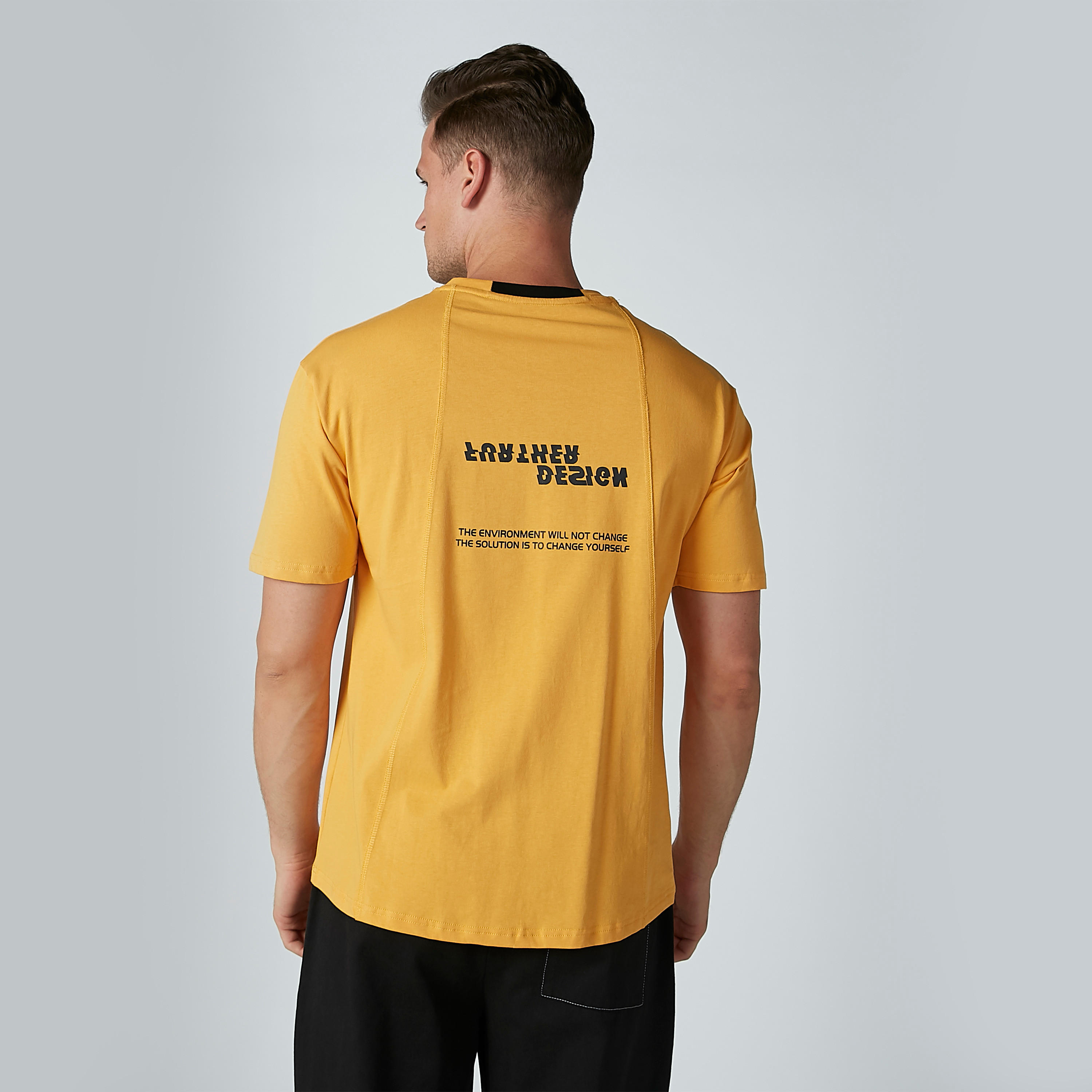 تيشيرت بياقة مستديرة وأكمام قصيرة وطبعات-men-clothing-tshirtsandpolos-tshirts-image-4