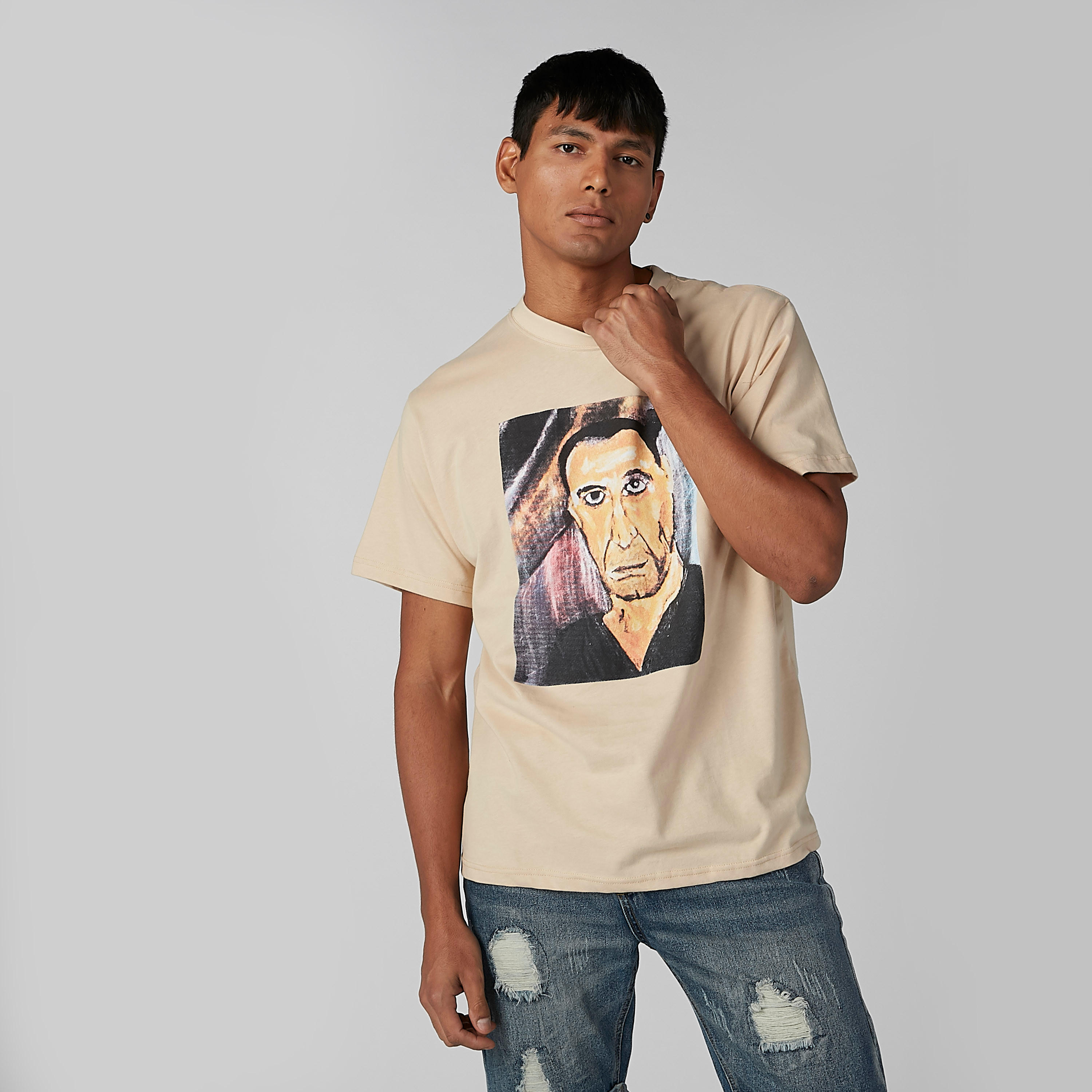 تيشيرت بياقة مستديرة وأكمام قصيرة وطبعات-men-clothing-tshirtsandpolos-tshirts-image-1