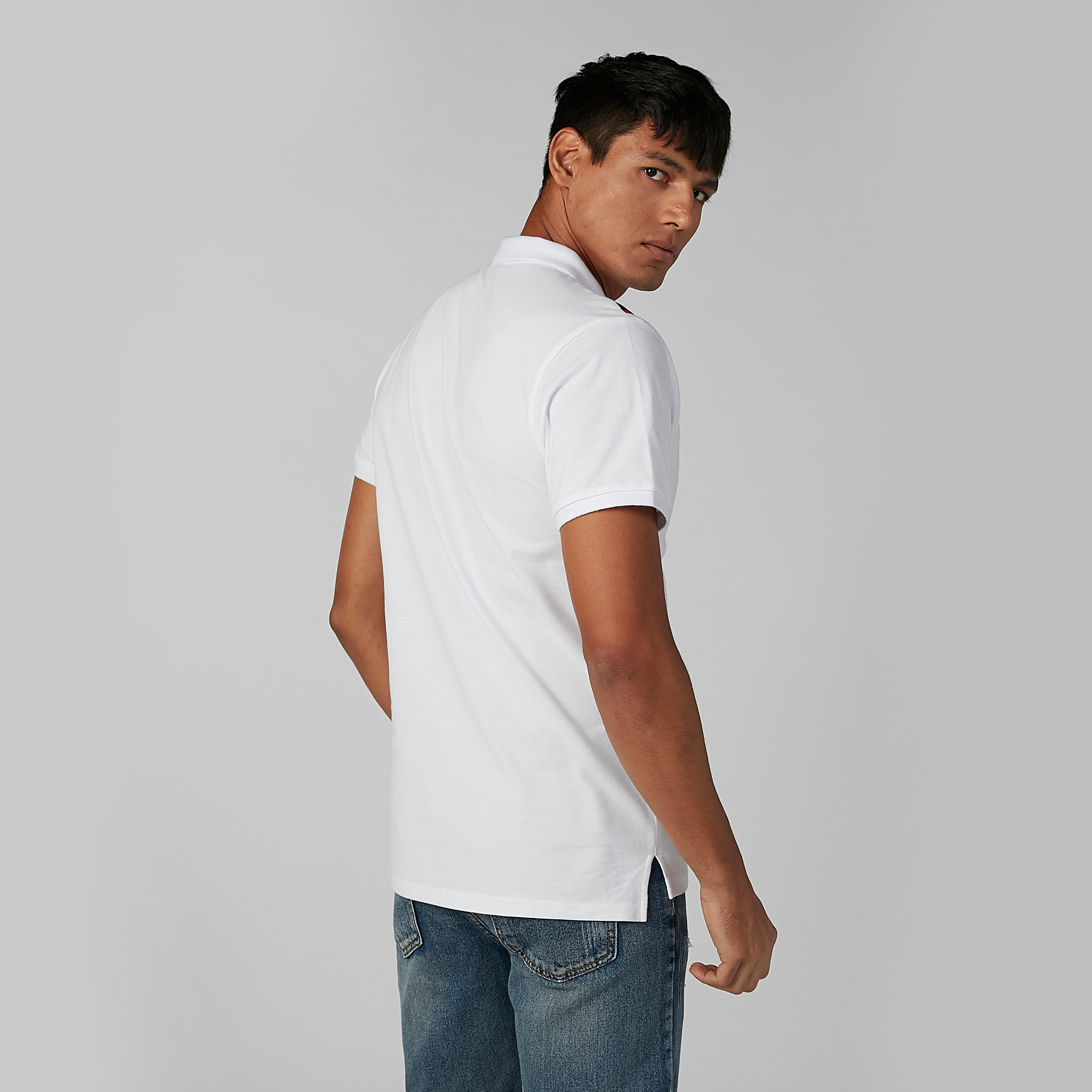 تيشيرت مقلّم بياقة بولو وأكمام قصيرة-men-clothing-tshirtsandpolos-polos-image-4