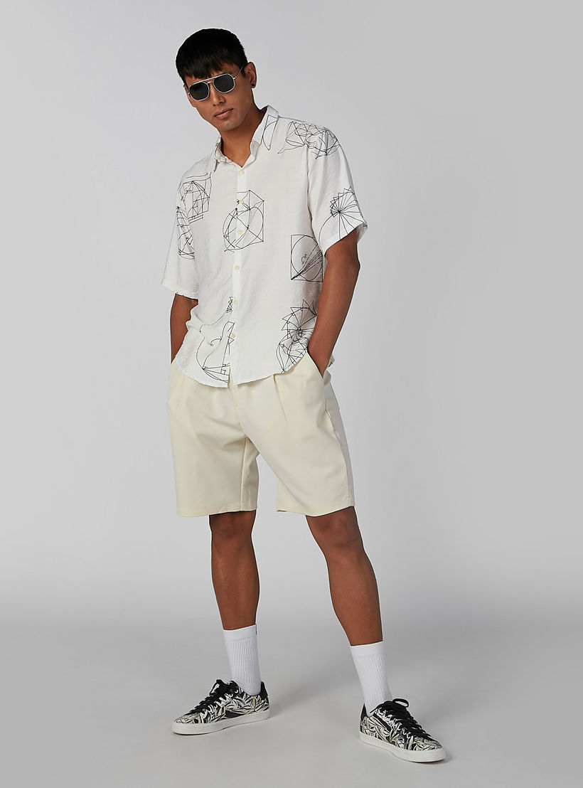 قميص بأكمام قصيرة وأزرار وطبعات-men-clothing-shirts-image-3