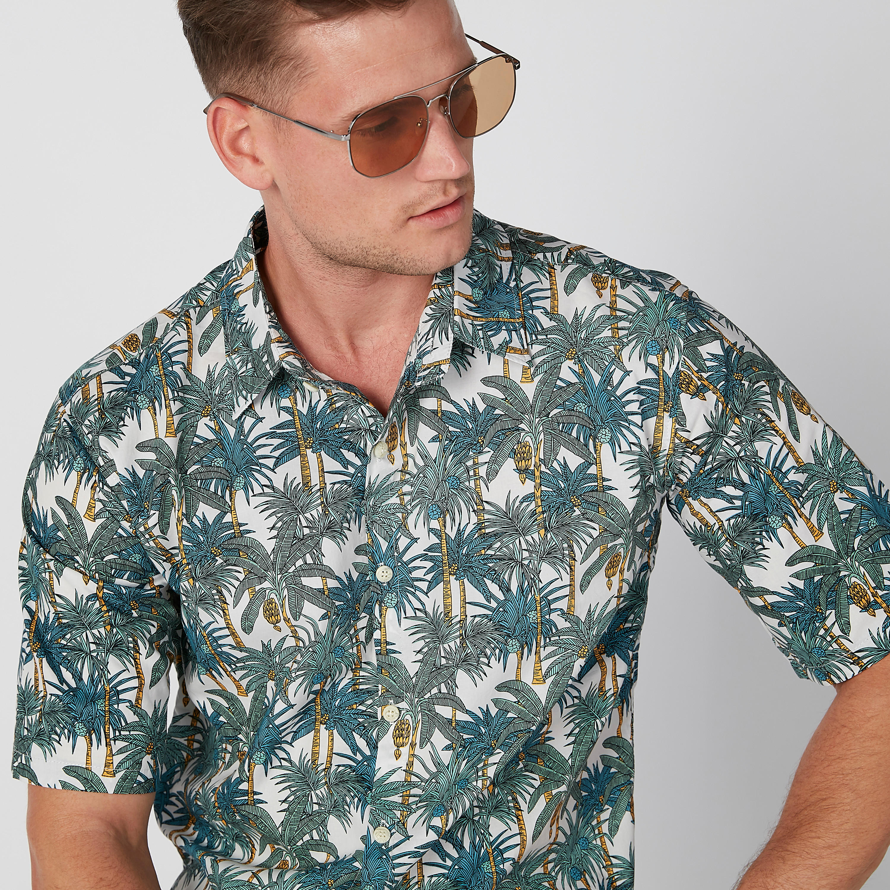 قميص بأكمام قصيرة وأزرار وطبعات-men-clothing-shirts-image-5